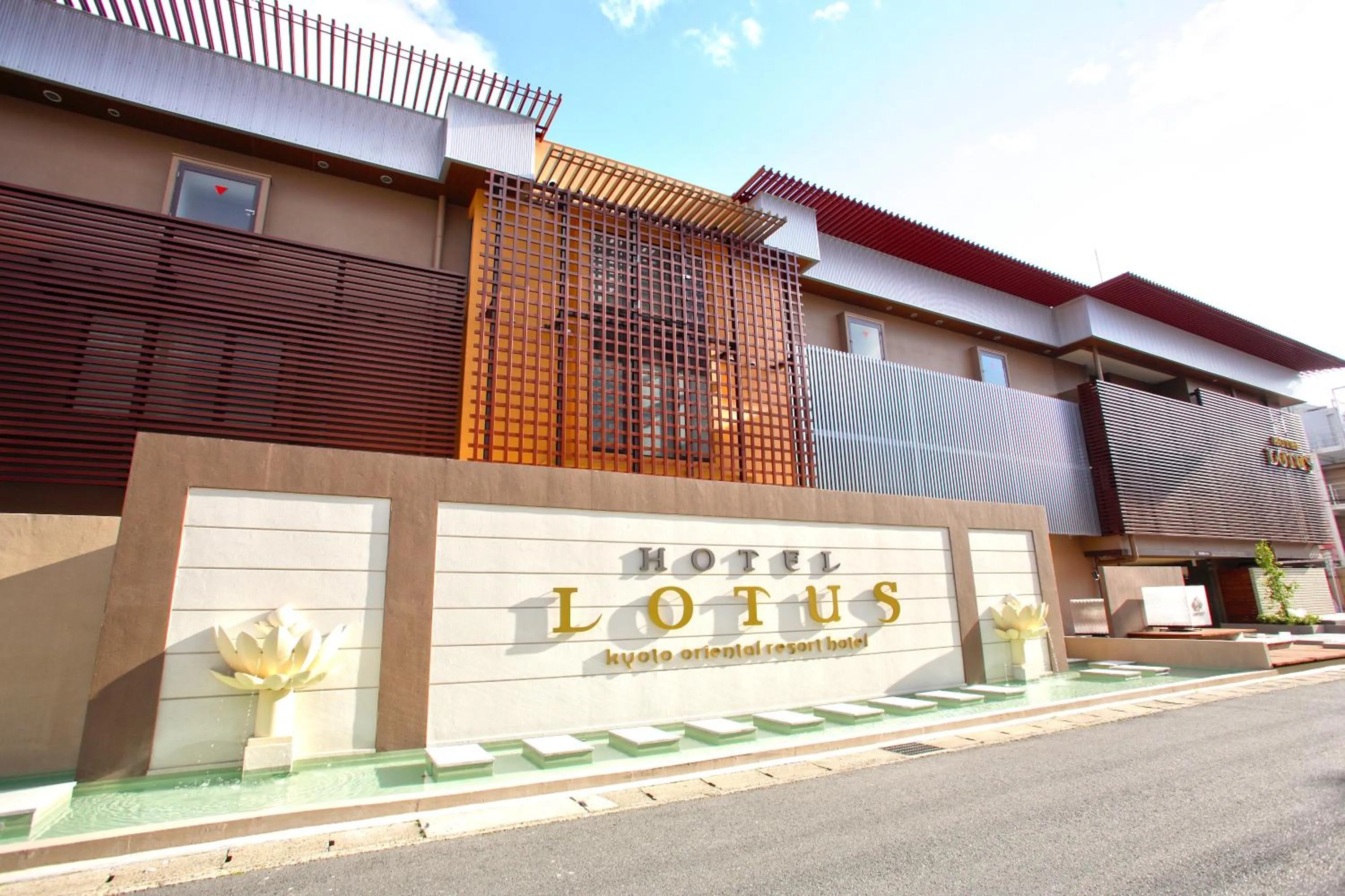 Facade/entrance in Hotel & Spa Lotus (Adult Only)