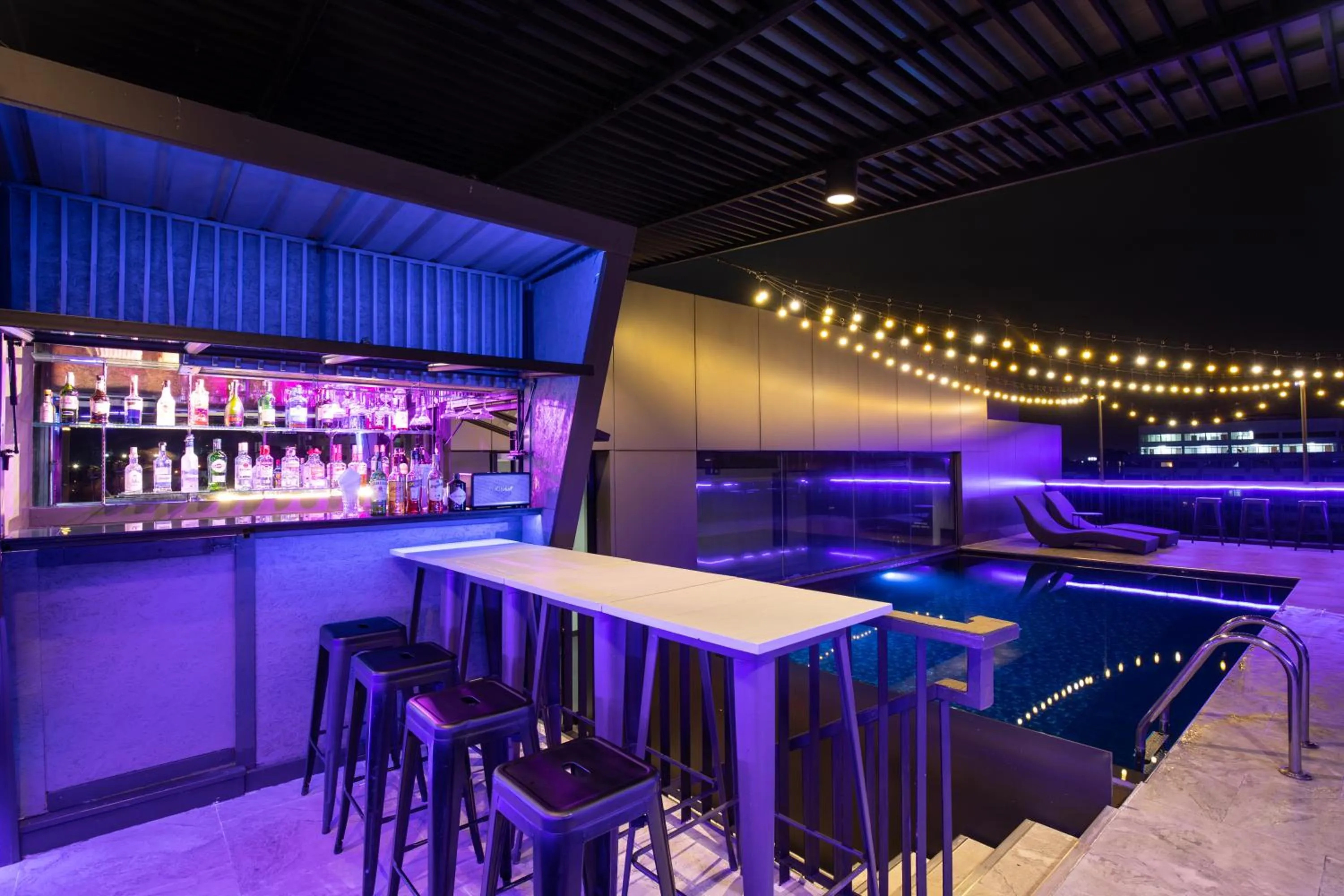 Swimming pool in De Chai Oriental Nimman - SHA Plus