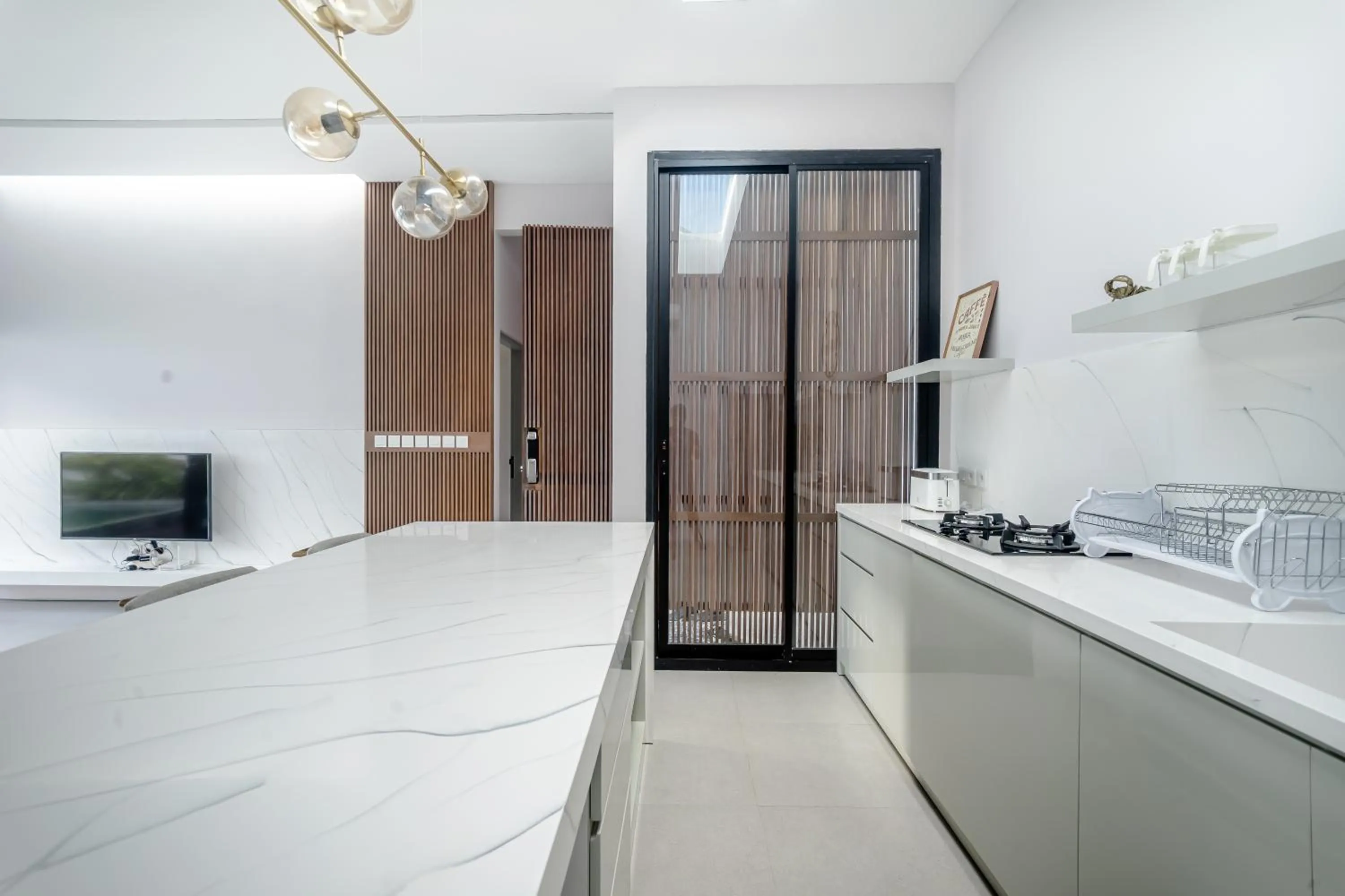 Kitchen or kitchenette in Mile Stone Villa