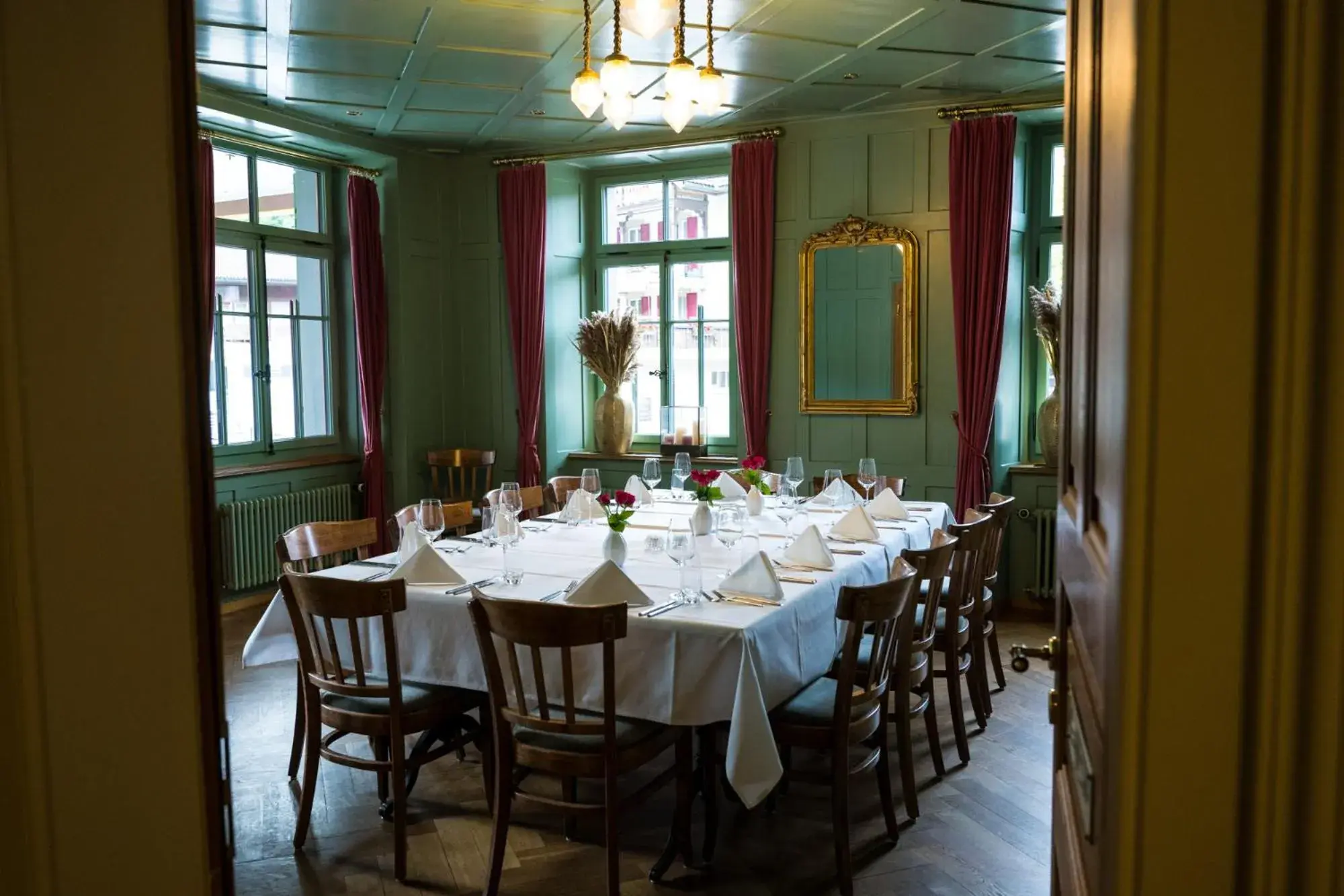 Restaurant/places to eat in FLÜHLI Hotel Kurhaus Restaurant/places to eat in FLÜHLI Hotel Kurhaus