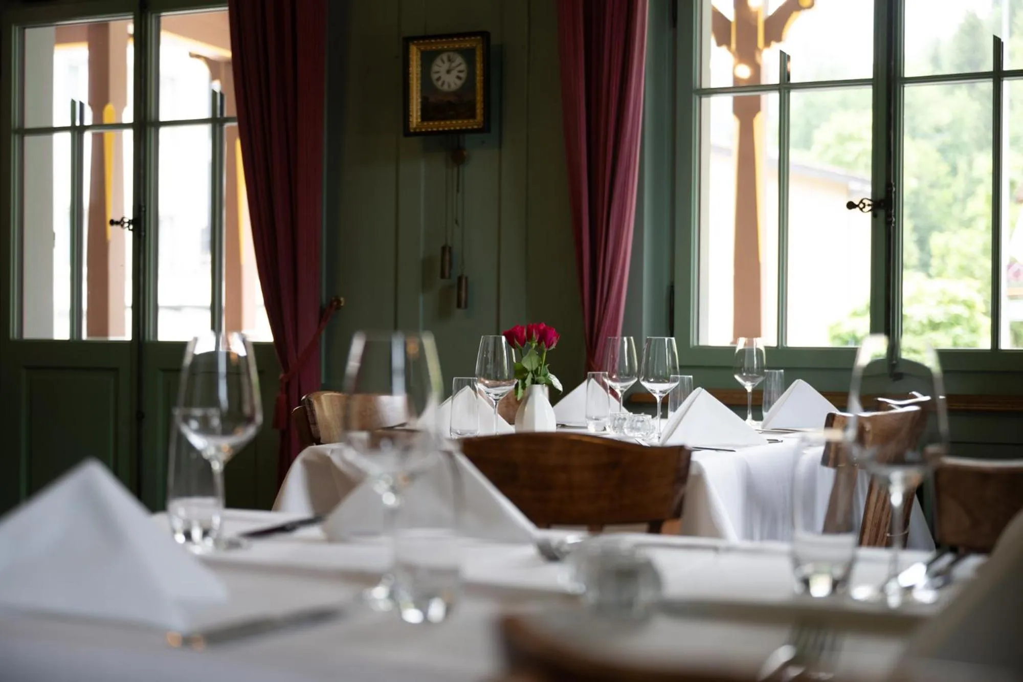 Restaurant/places to eat in FLÜHLI Hotel Kurhaus