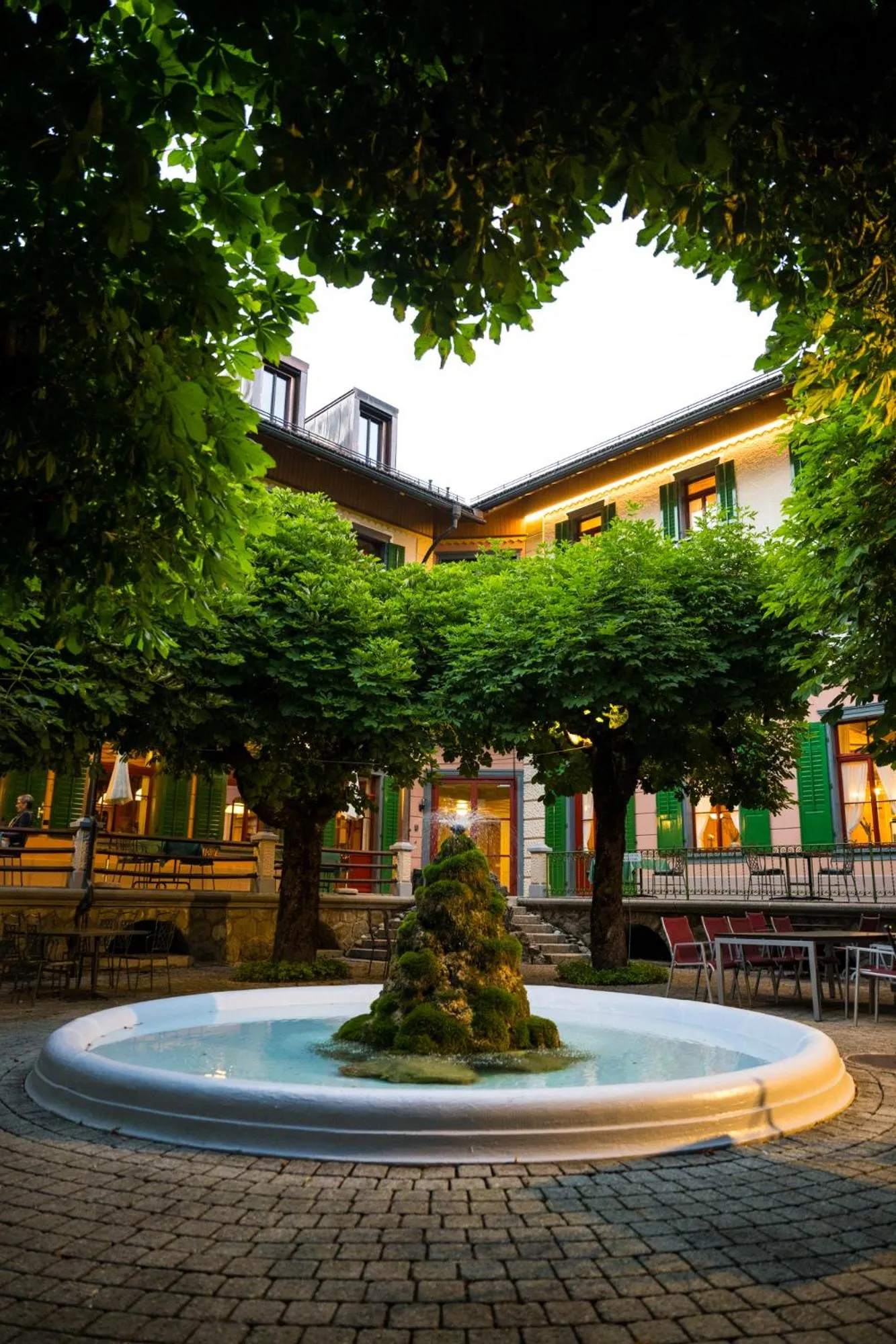 Restaurant/places to eat in FLÜHLI Hotel Kurhaus