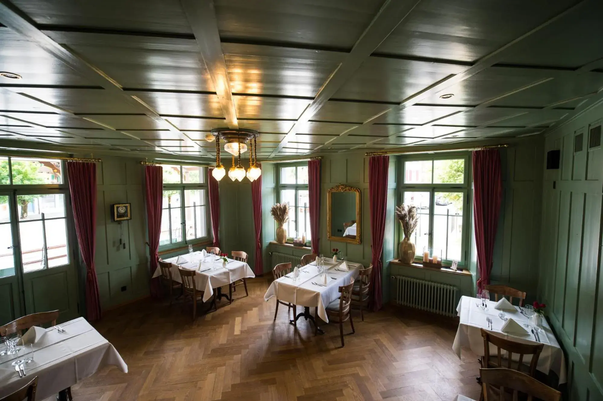 Restaurant/places to eat in FLÜHLI Hotel Kurhaus Restaurant/places to eat in FLÜHLI Hotel Kurhaus