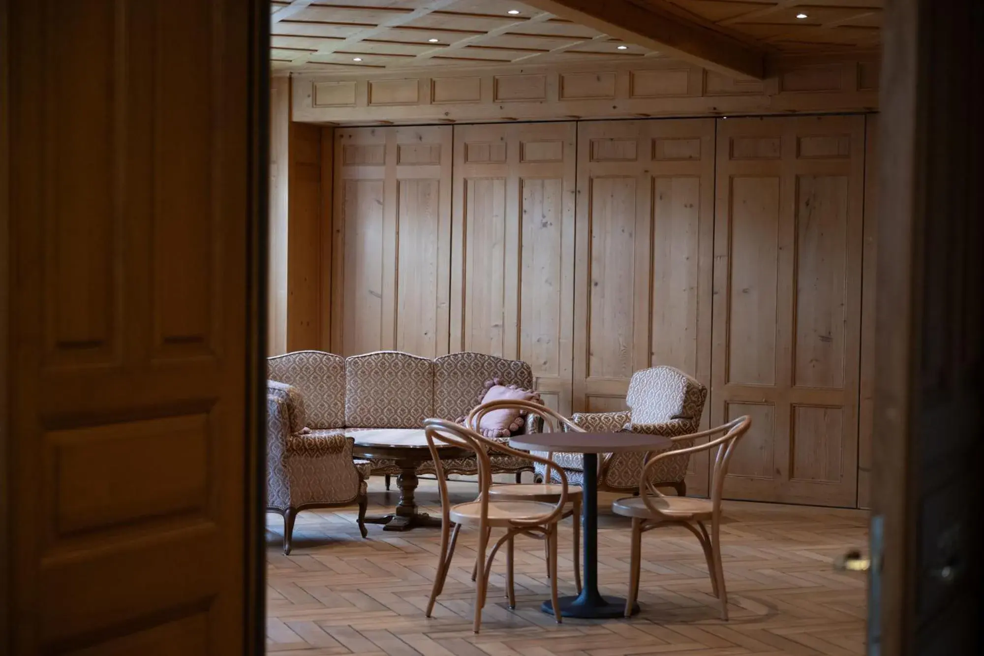 Lobby or reception in FLÜHLI Hotel Kurhaus Lobby or reception in FLÜHLI Hotel Kurhaus