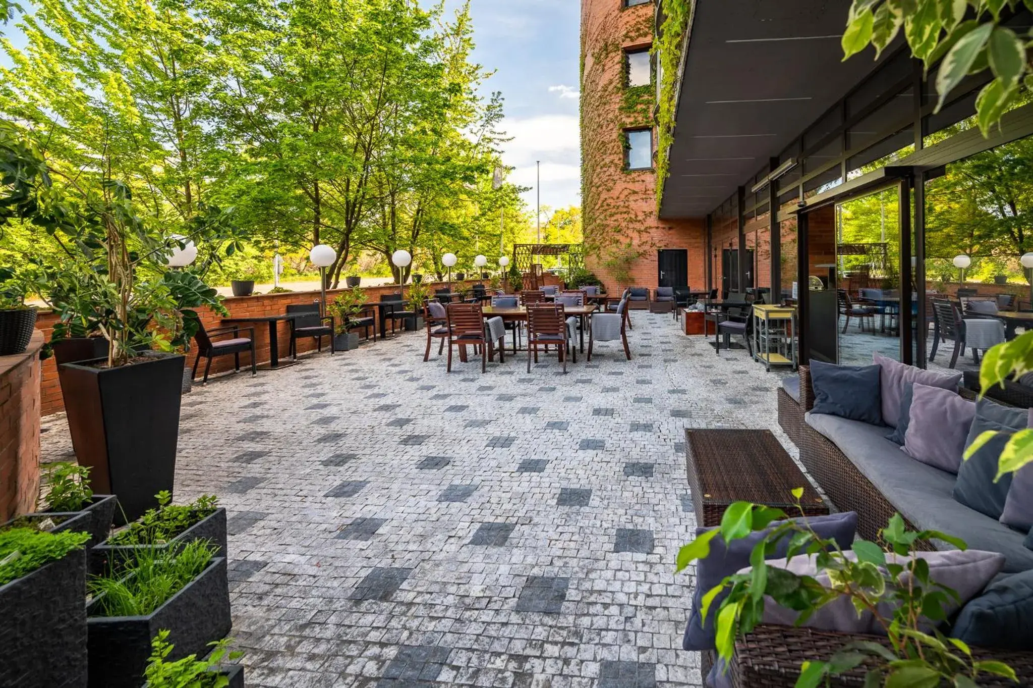 Patio/Outdoor Area in Expo Hotel