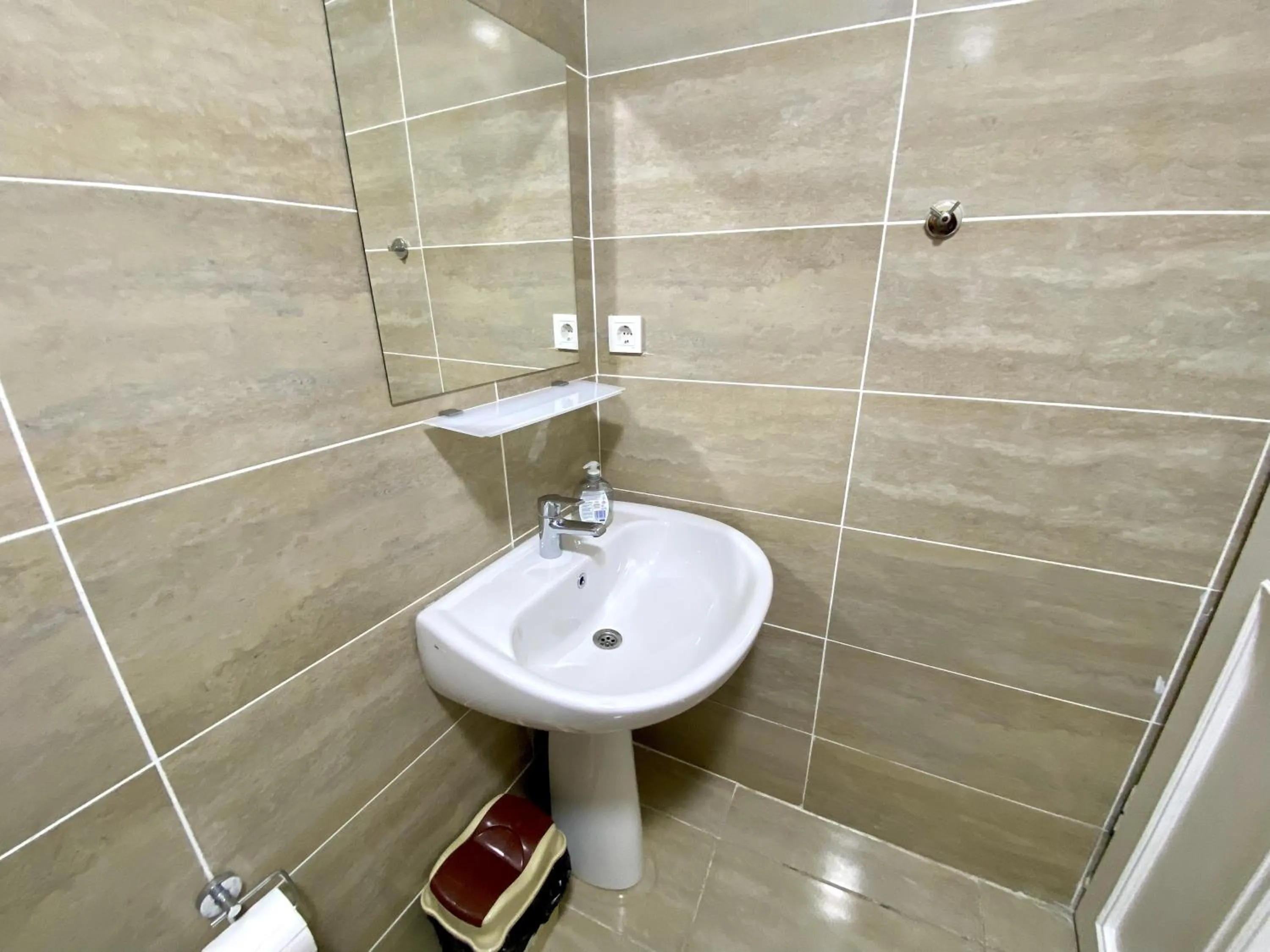 Shower in Meydan Pansiyon Uskudar