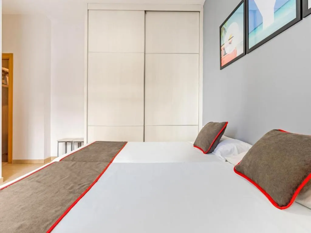 Bedroom, Bed in Luxury Apartments Puerto Valencia