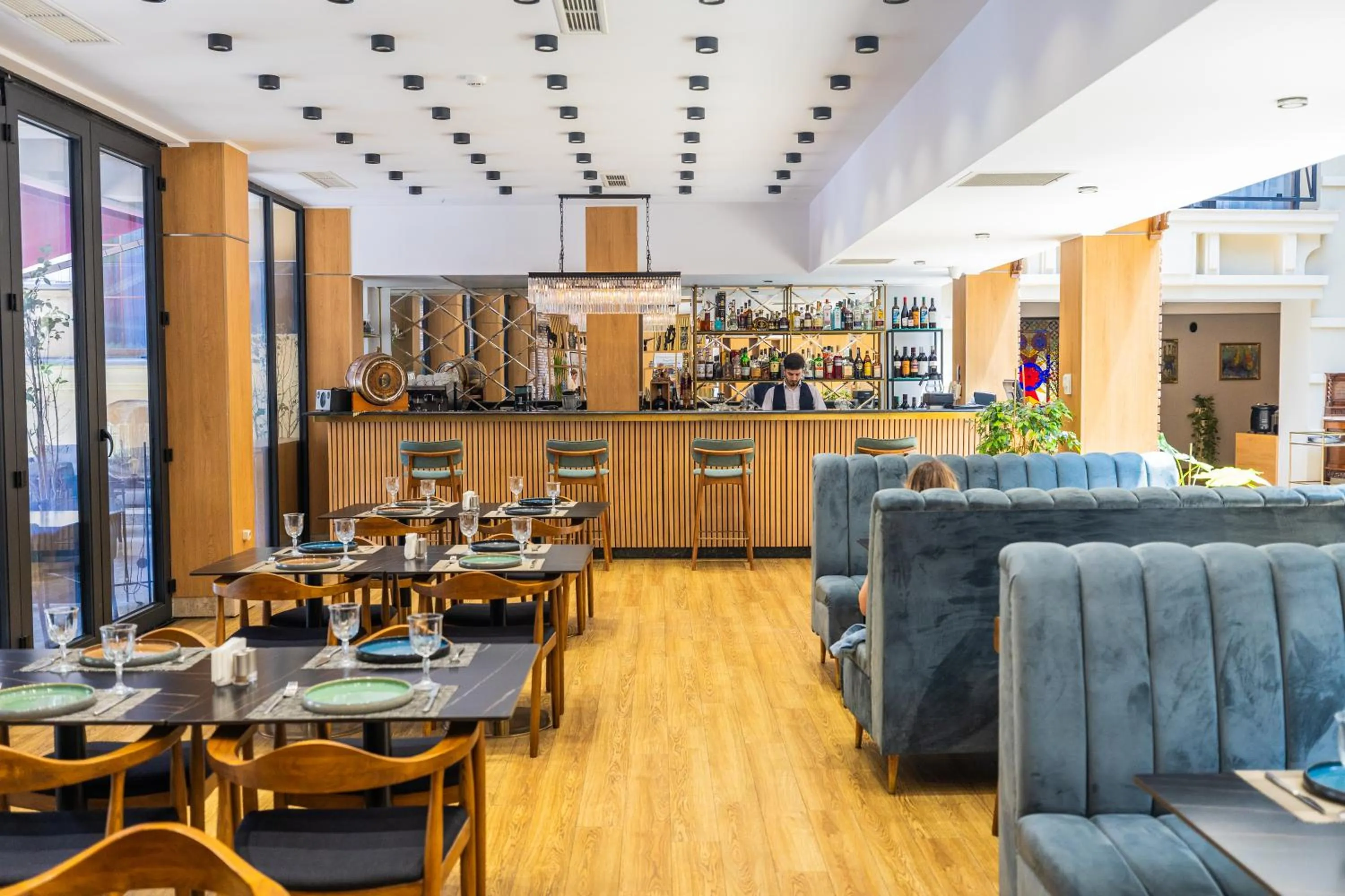 Restaurant/places to eat in Mukhrantubani Boutique Hotel