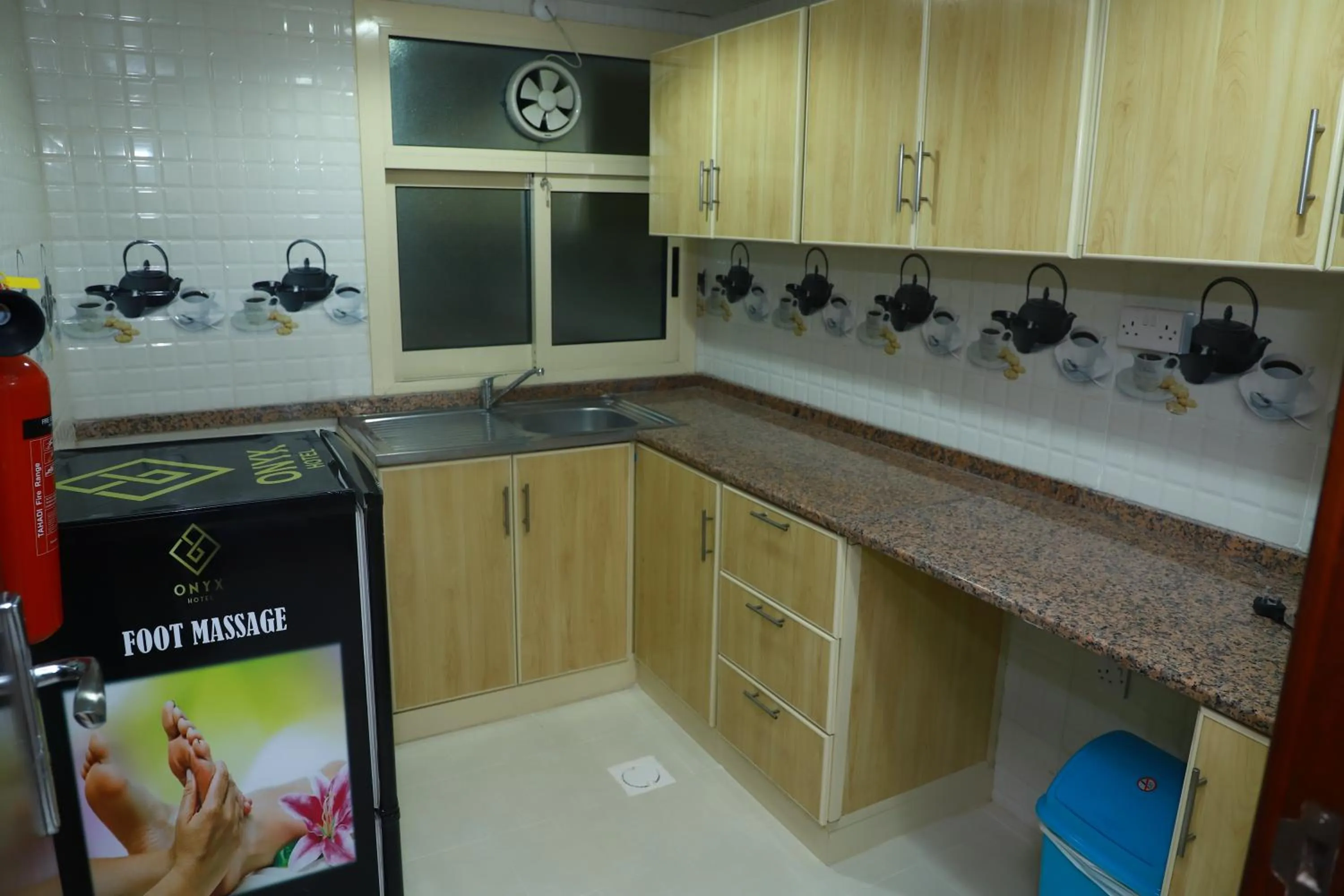 Kitchen or kitchenette in Onyx Hotel Apartments - MAHA HOSPITALITY GROUP