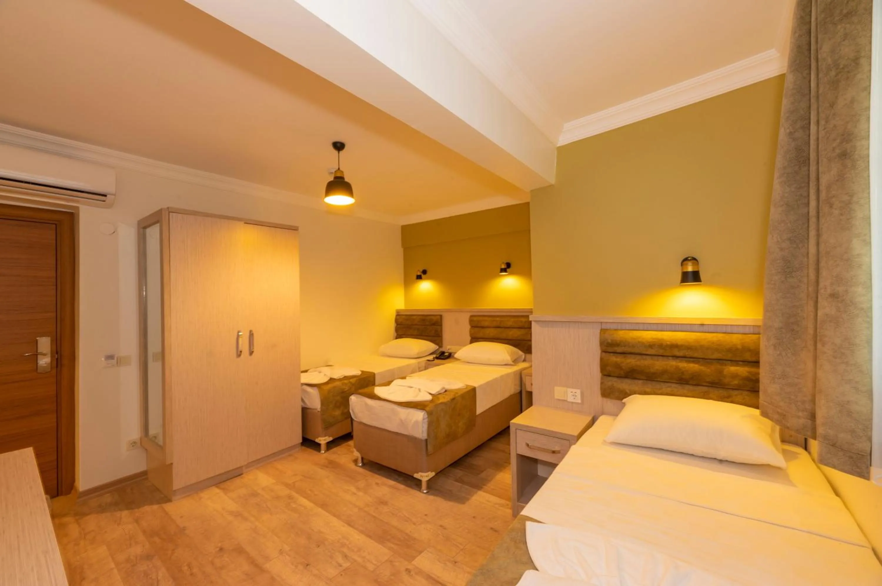 Photo of the whole room, Bed in Bazaar Hotels Old City