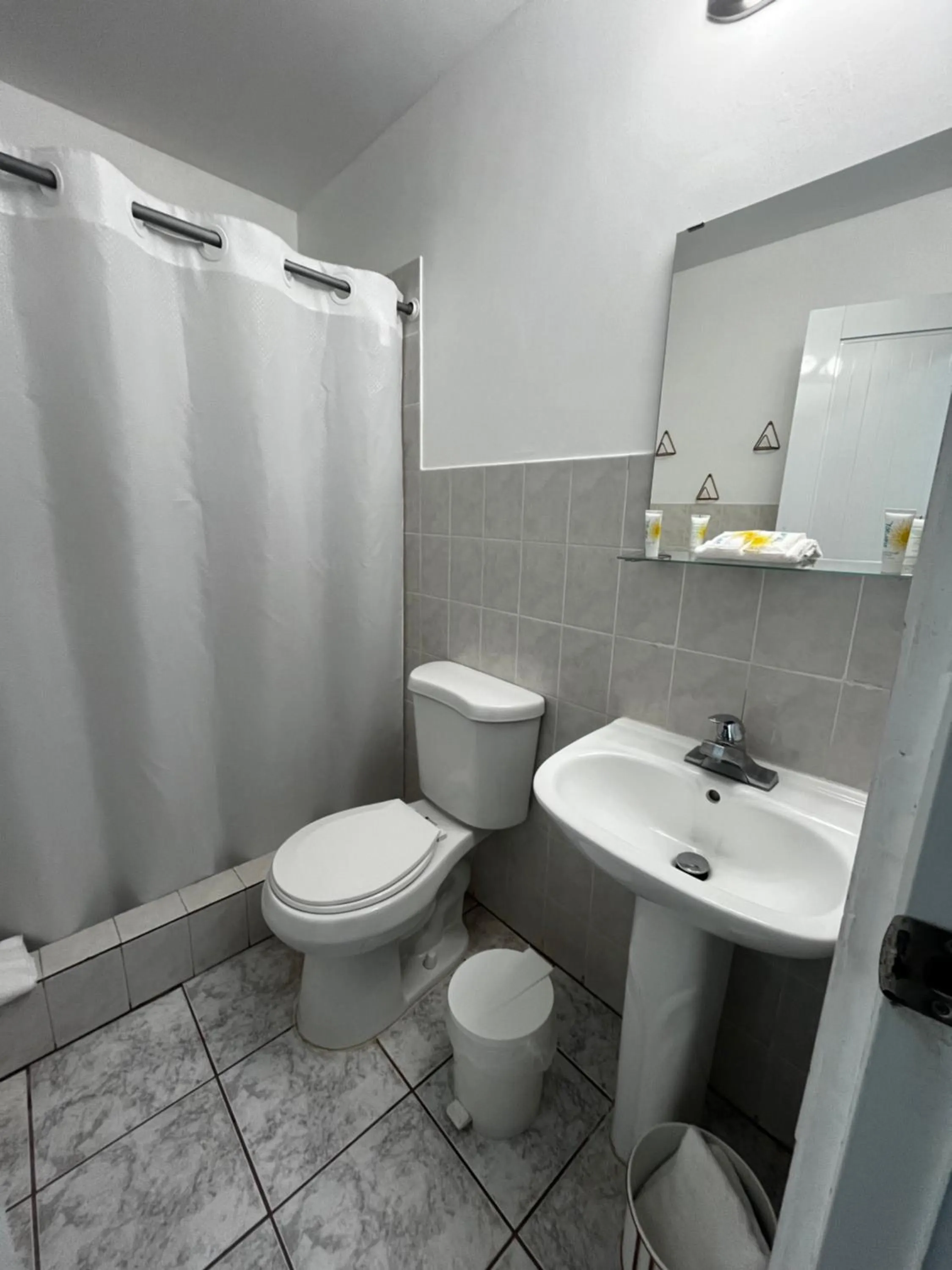 Shower in Douglas Highway Inn Hotel