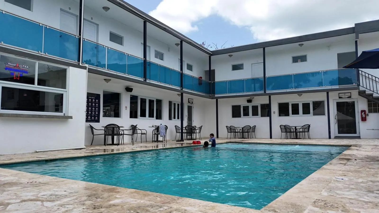 Swimming pool in Douglas Highway Inn Hotel