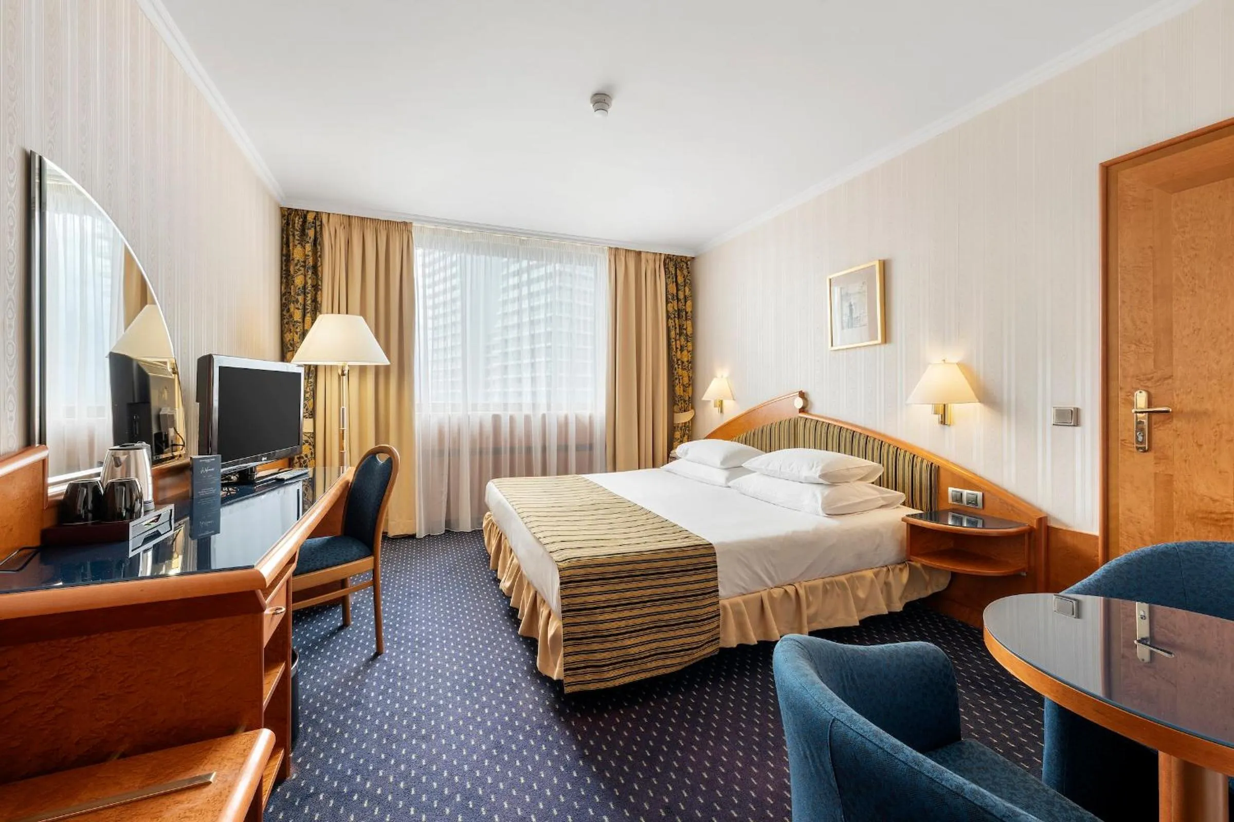 Bedroom, Bed in Panorama by Verdi Hotels