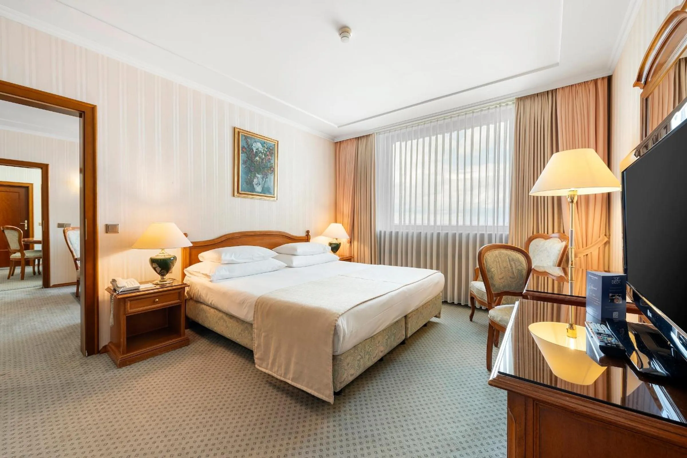 TV and multimedia, Bed in Panorama by Verdi Hotels