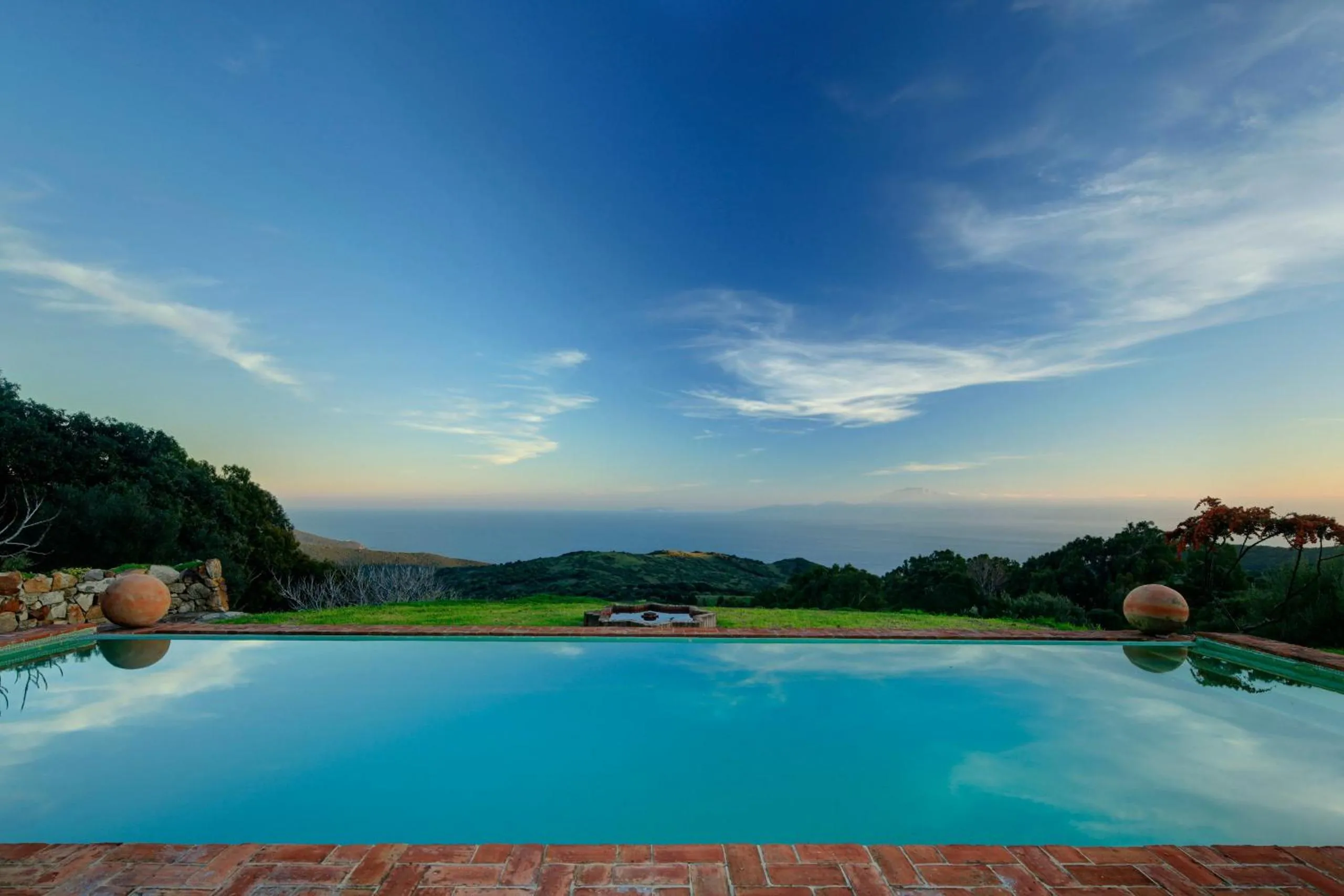 Swimming pool in Cortijo La Hoya