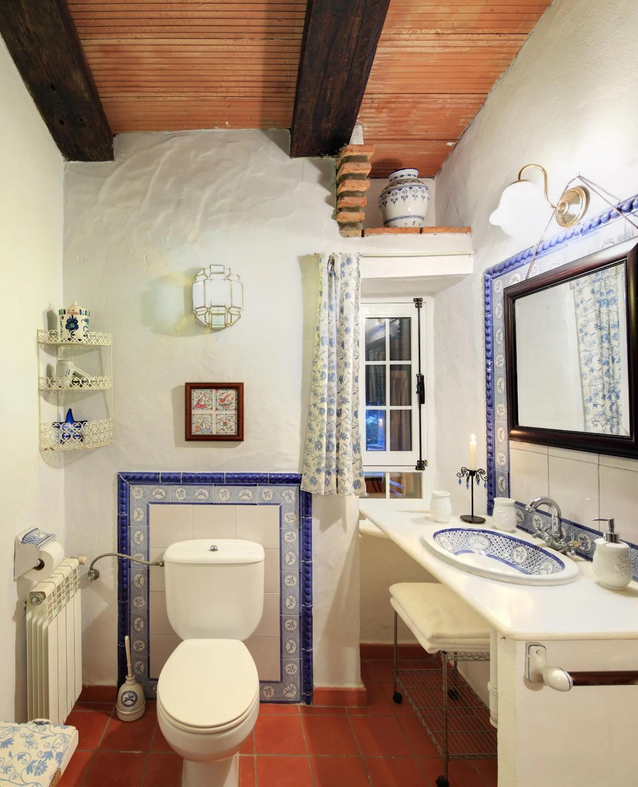 Bathroom in Cortijo La Hoya