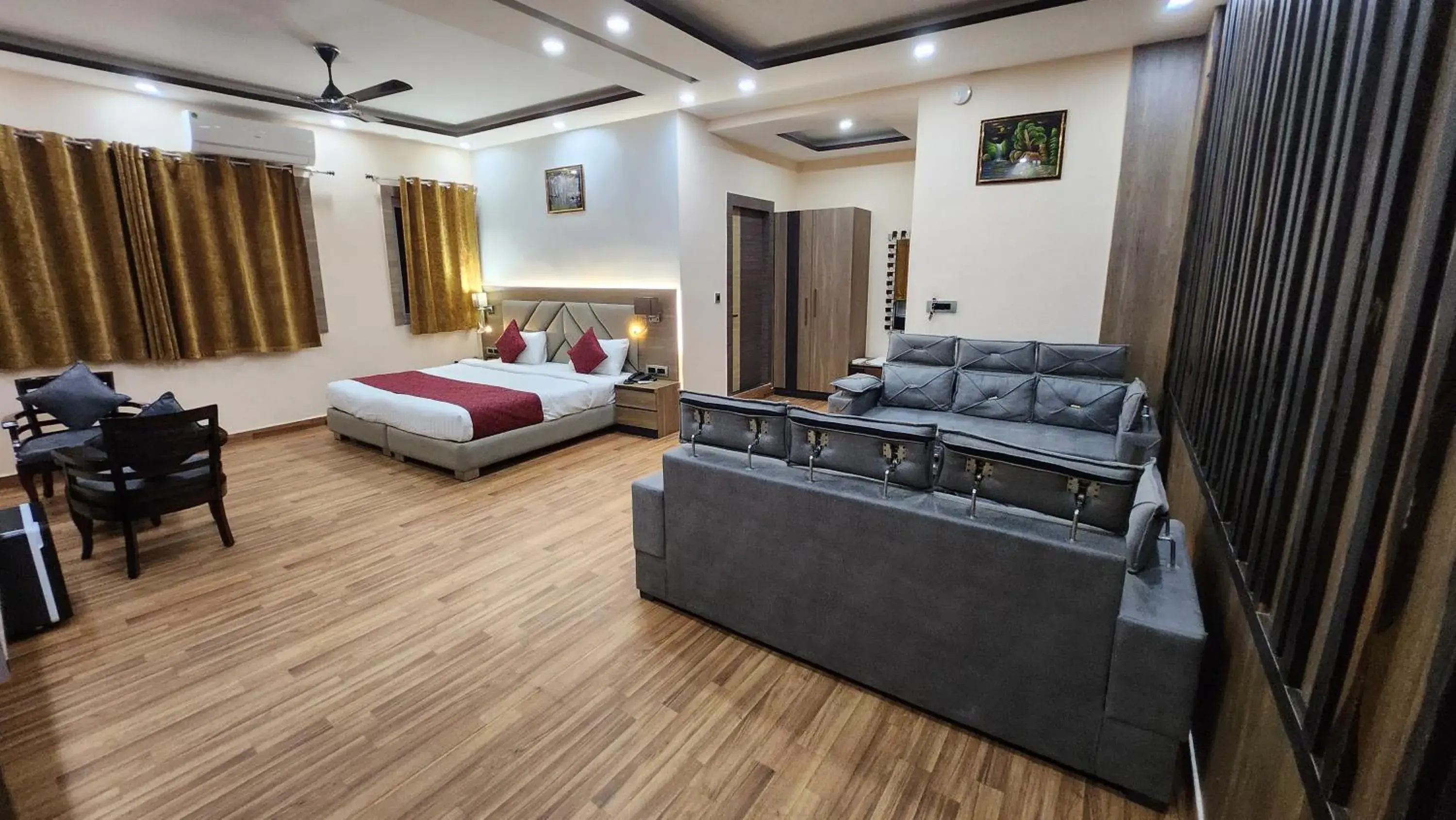 Living room, Bed in THE BODHI PALACE RESORT Living room, Bed in THE BODHI PALACE RESORT