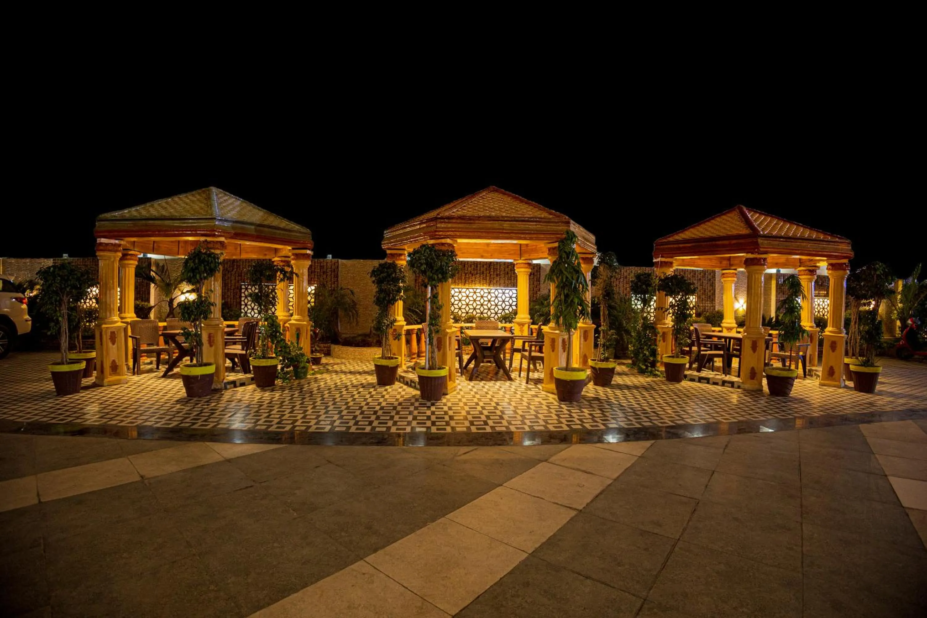 Restaurant/places to eat in THE BODHI PALACE RESORT