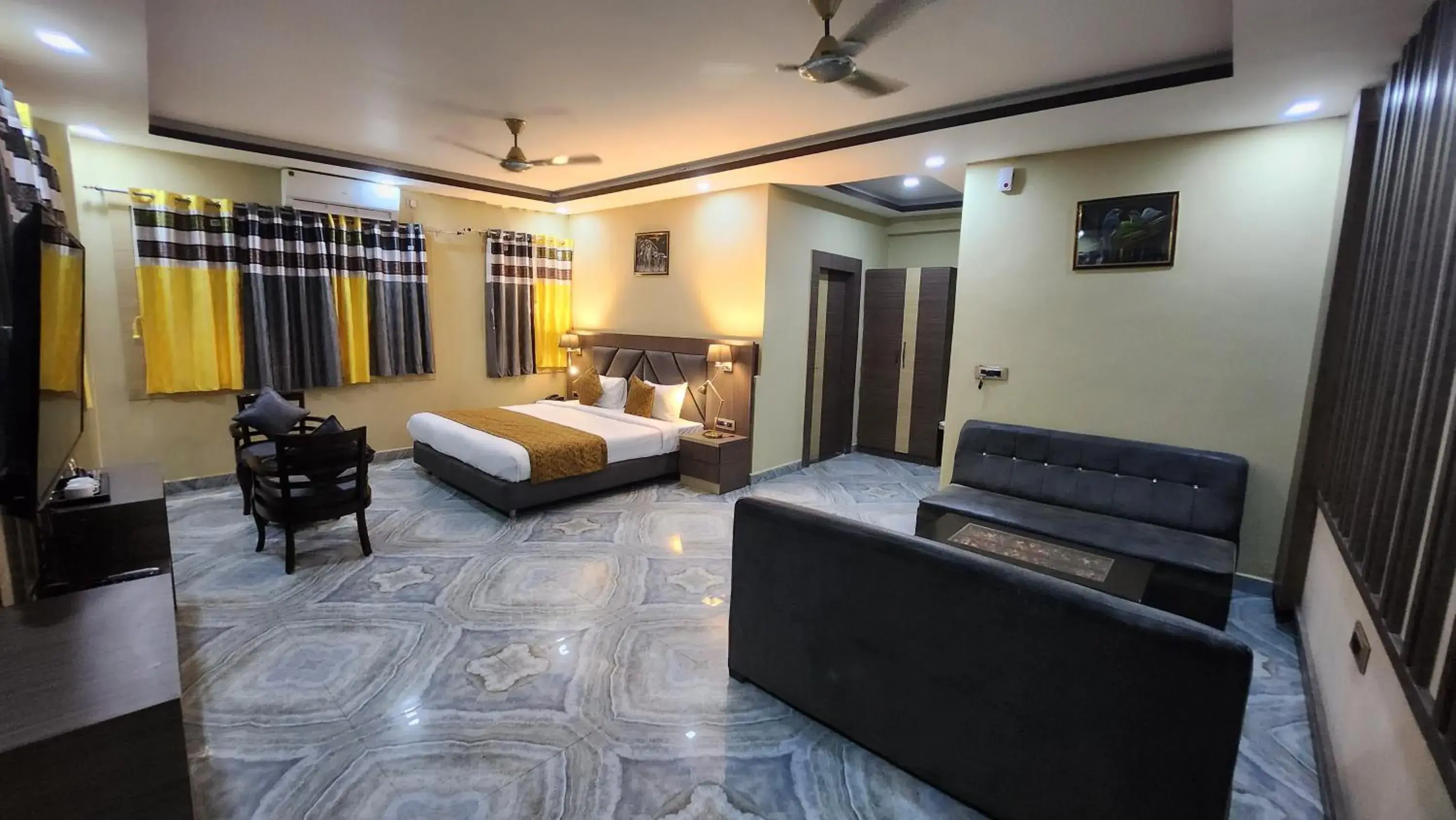 Bed in THE BODHI PALACE RESORT Bed in THE BODHI PALACE RESORT