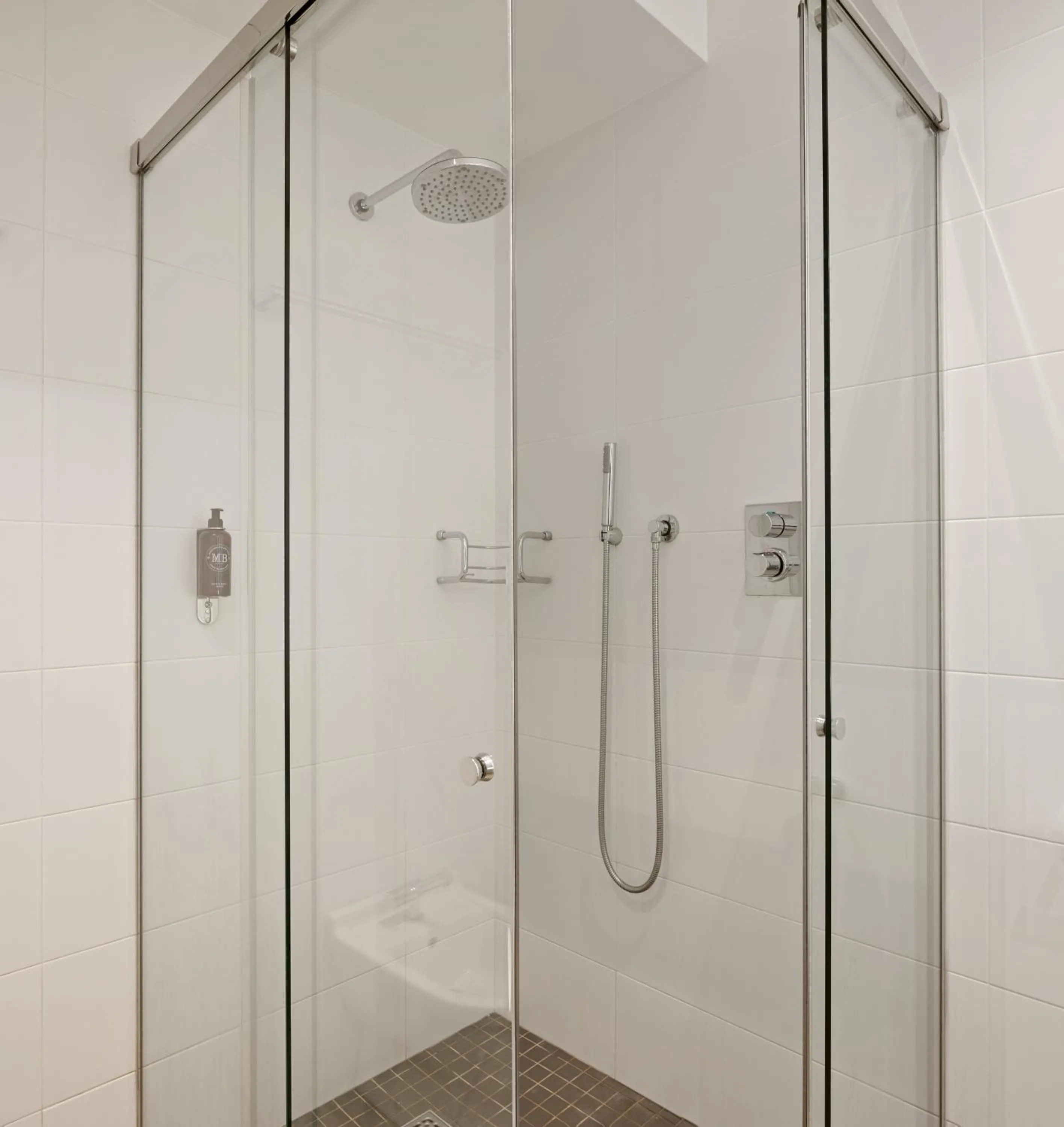 Shower in Easo Suite 7 by FeelFree Rentals