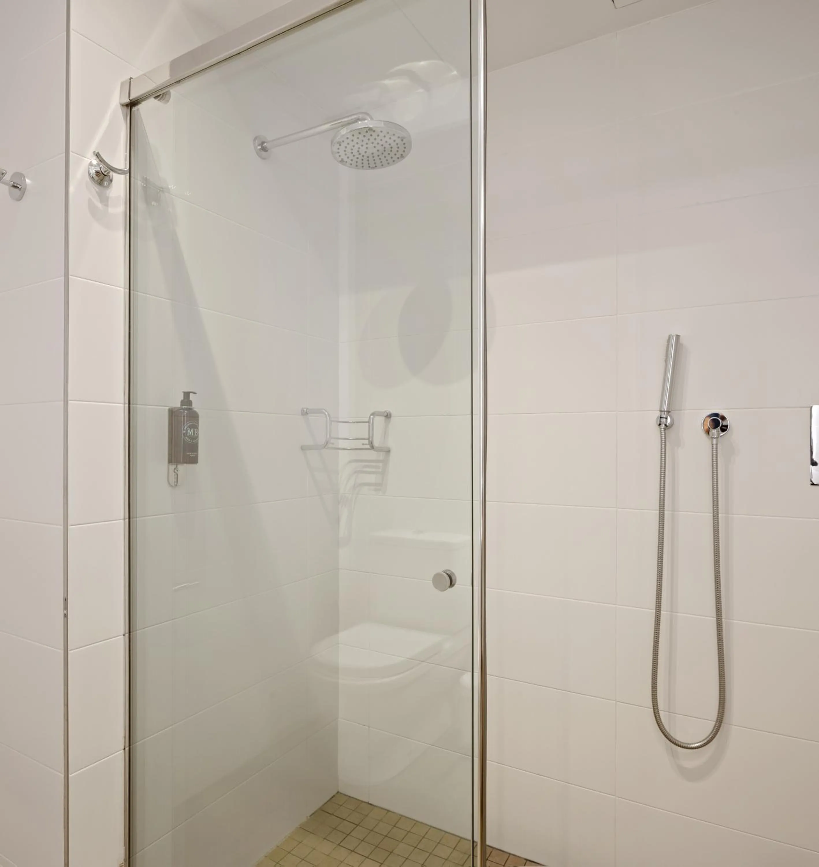 Shower in Easo Suite 7 by FeelFree Rentals