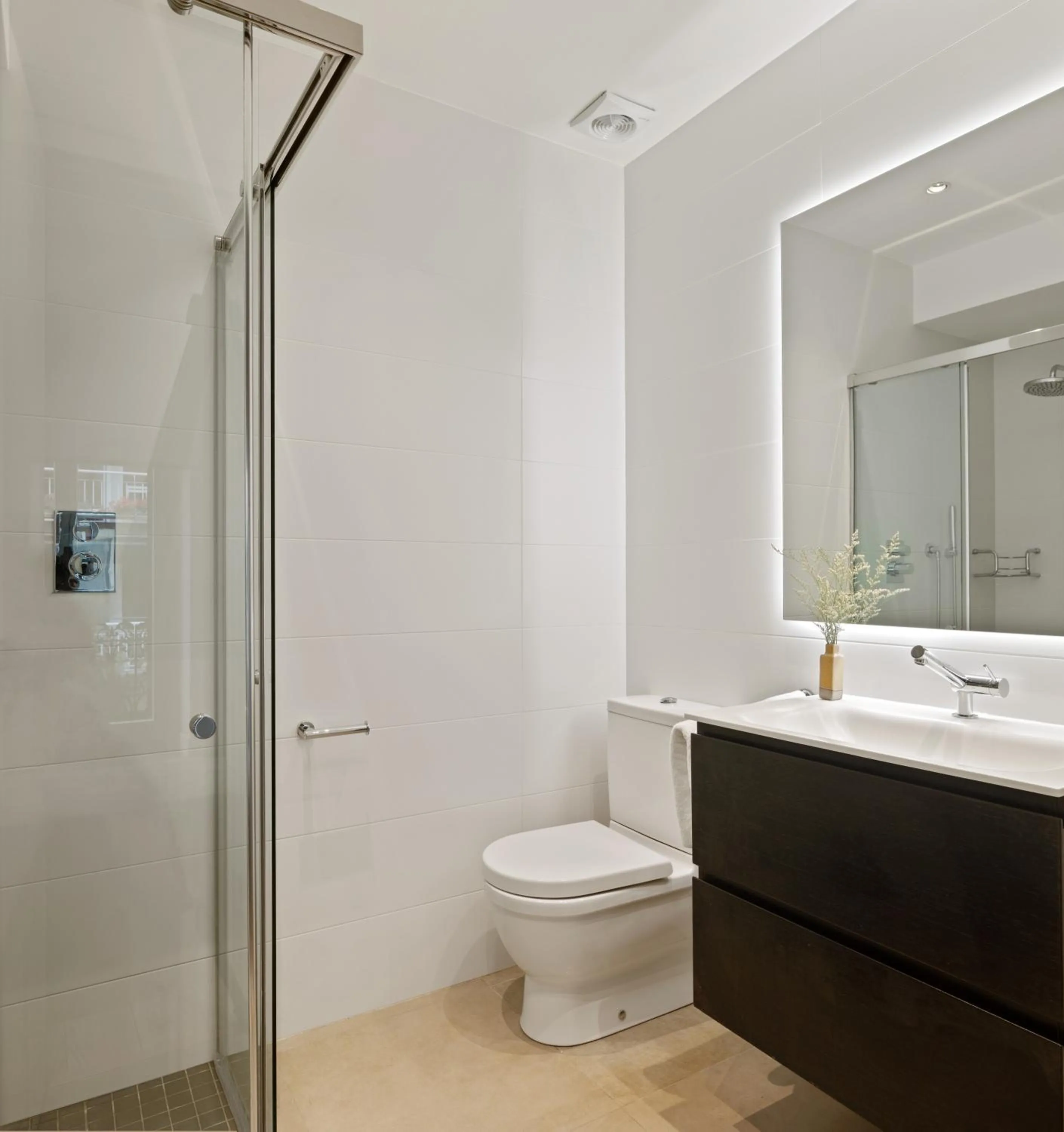 Bathroom in Easo Suite 7 by FeelFree Rentals