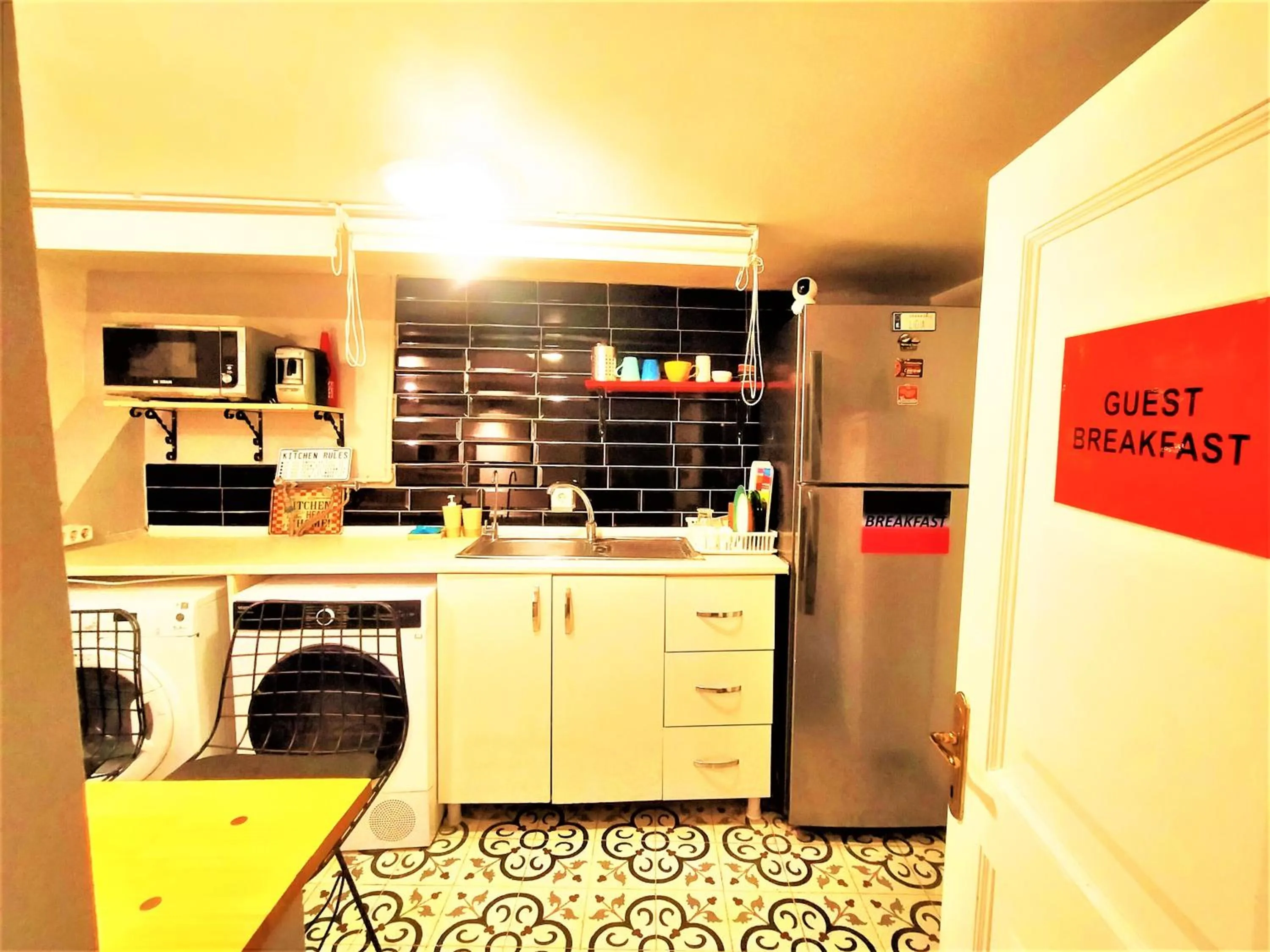 Kitchen or kitchenette in Dreamers V&V Hotel Cihangir