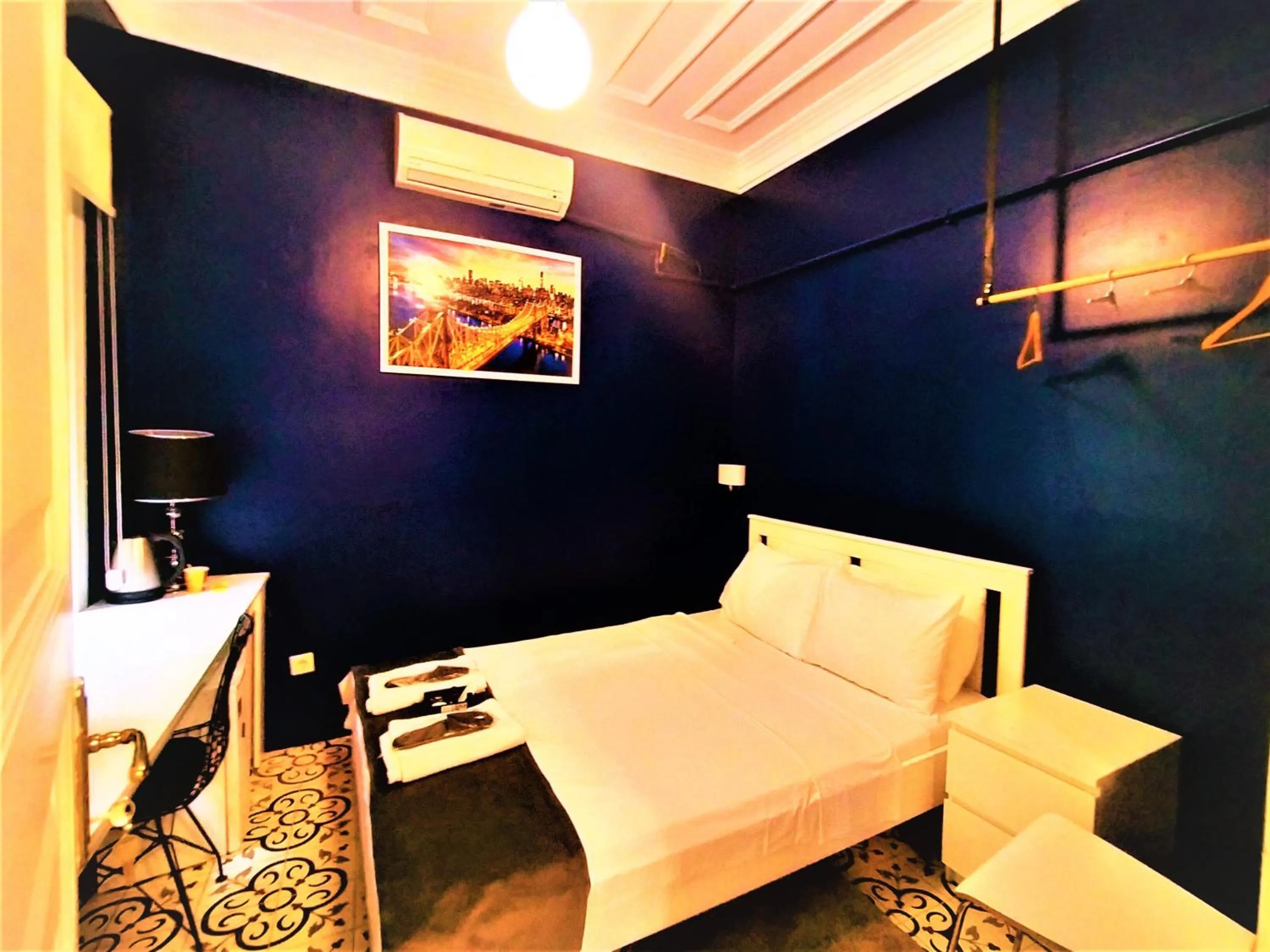 Photo of the whole room in Dreamers V&V Hotel Cihangir