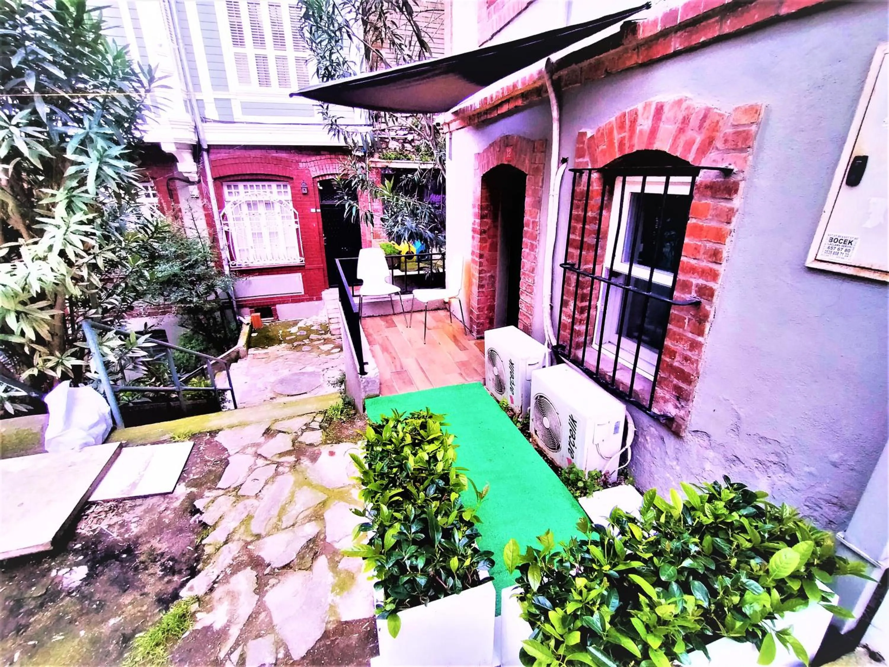 Garden view in Dreamers V&V Hotel Cihangir