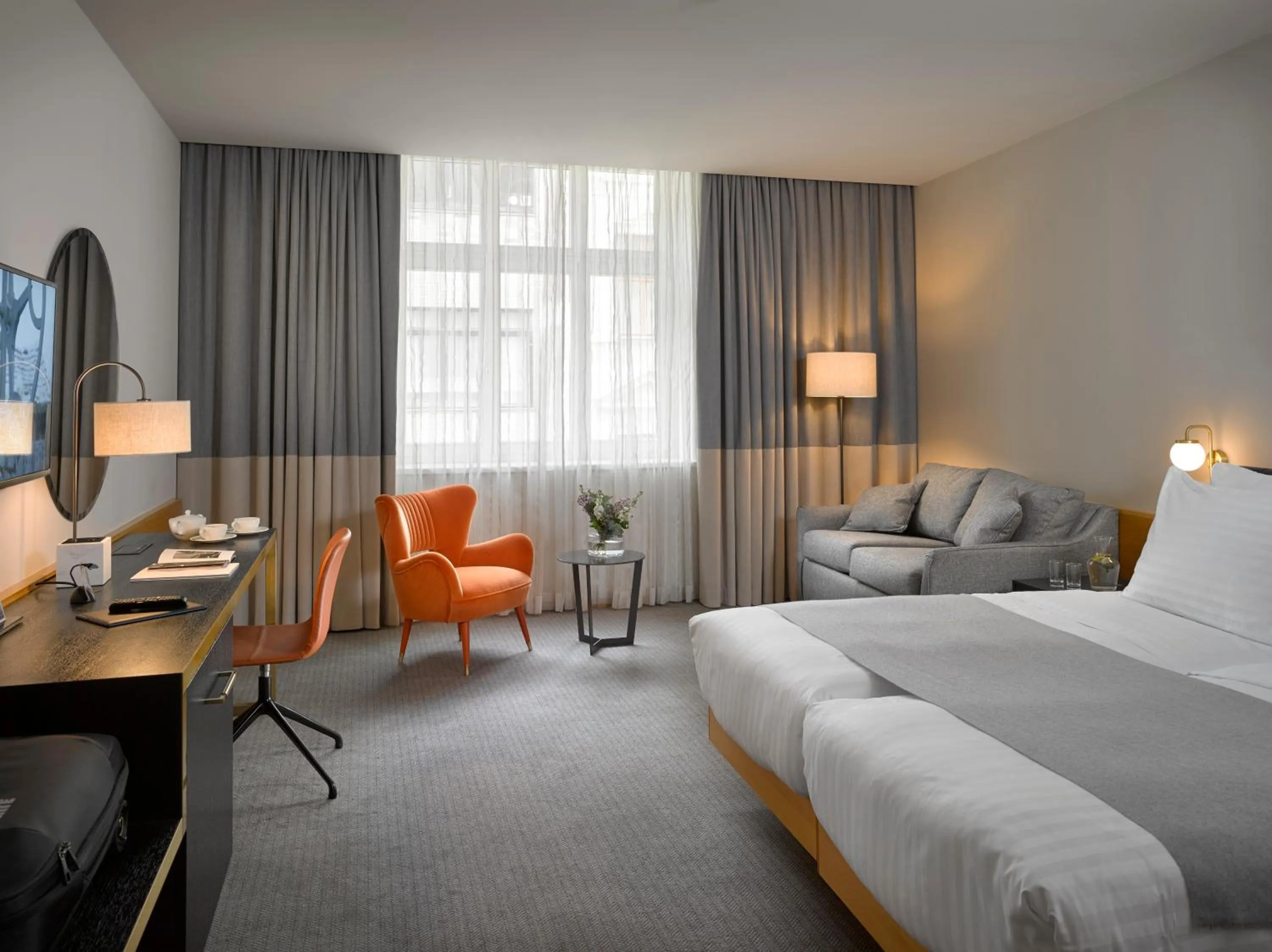 Seating area, Bed in K+K Hotel Fenix