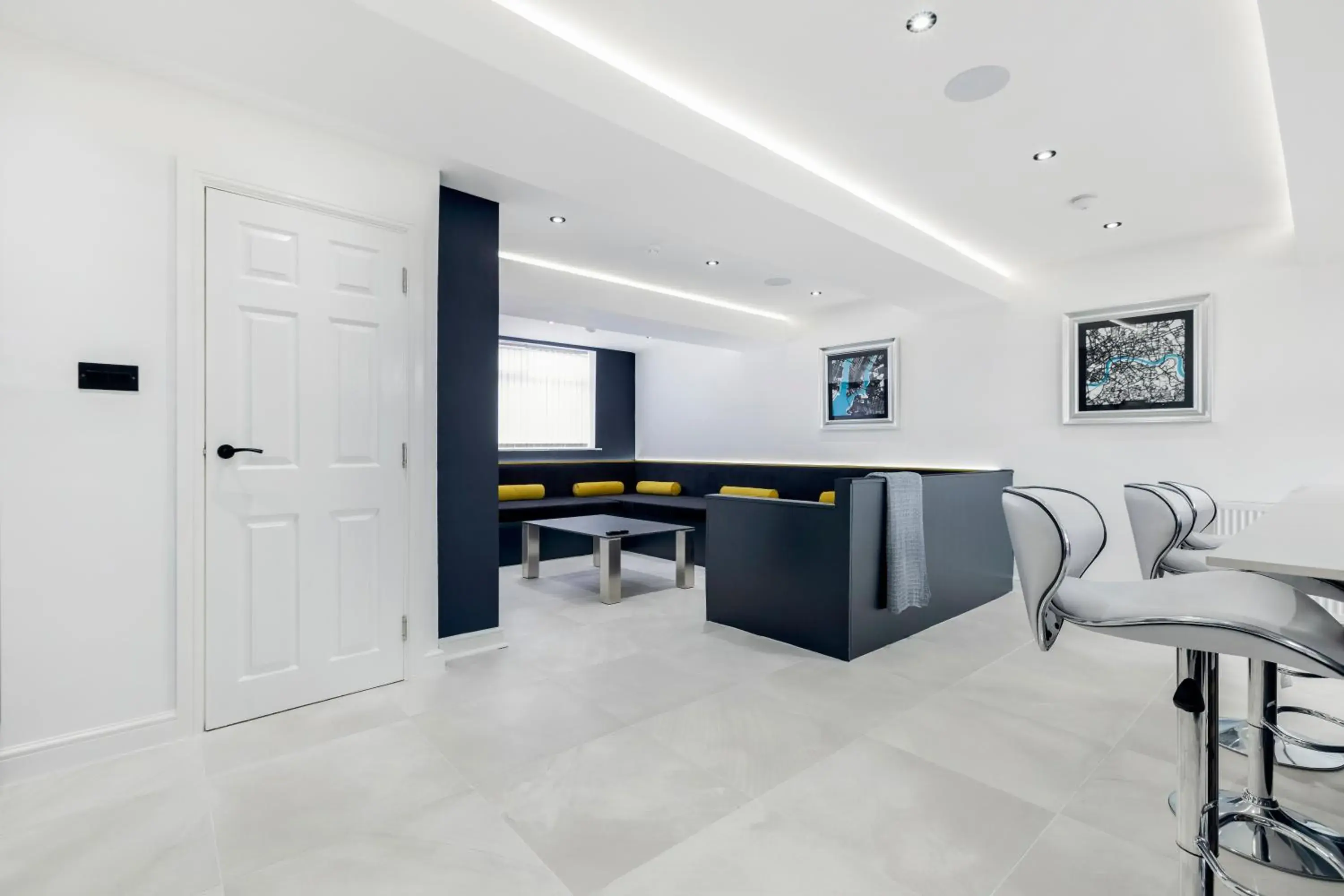 Living room in Wellington Suites by Sasco Apartments Living room in Wellington Suites by Sasco Apartments