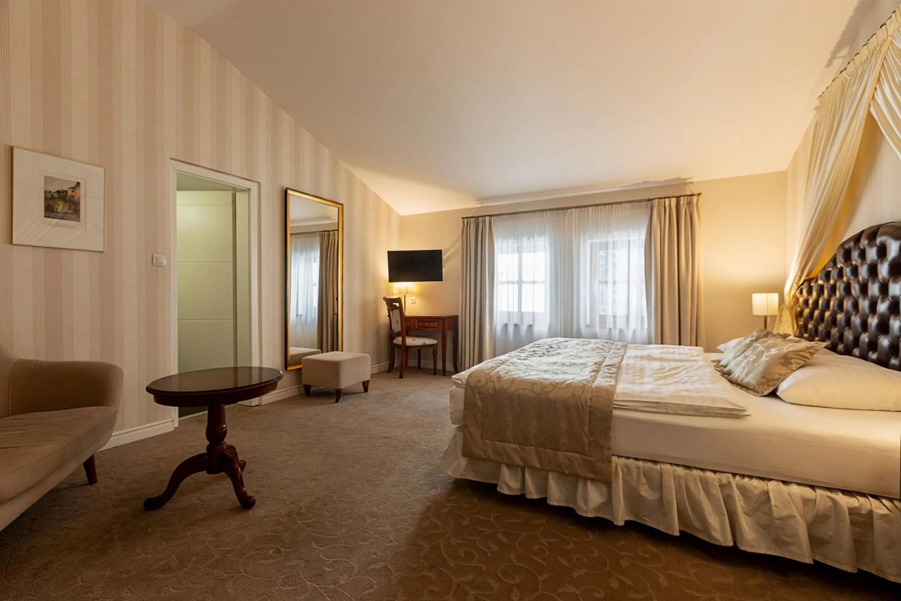 Bedroom, Bed in Hotel Hoffmeister