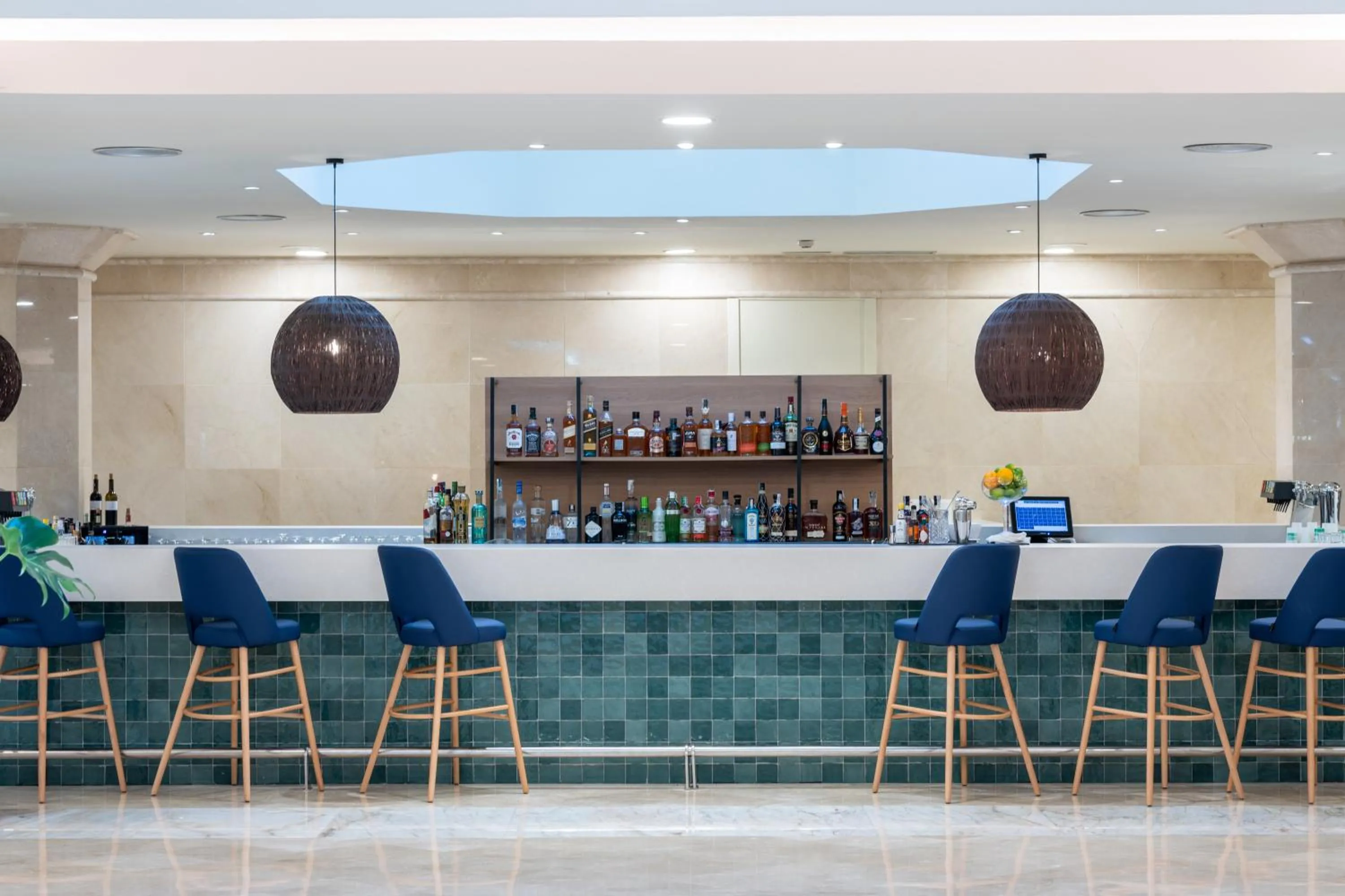 Lounge or bar in Barceló Lanzarote Royal Level