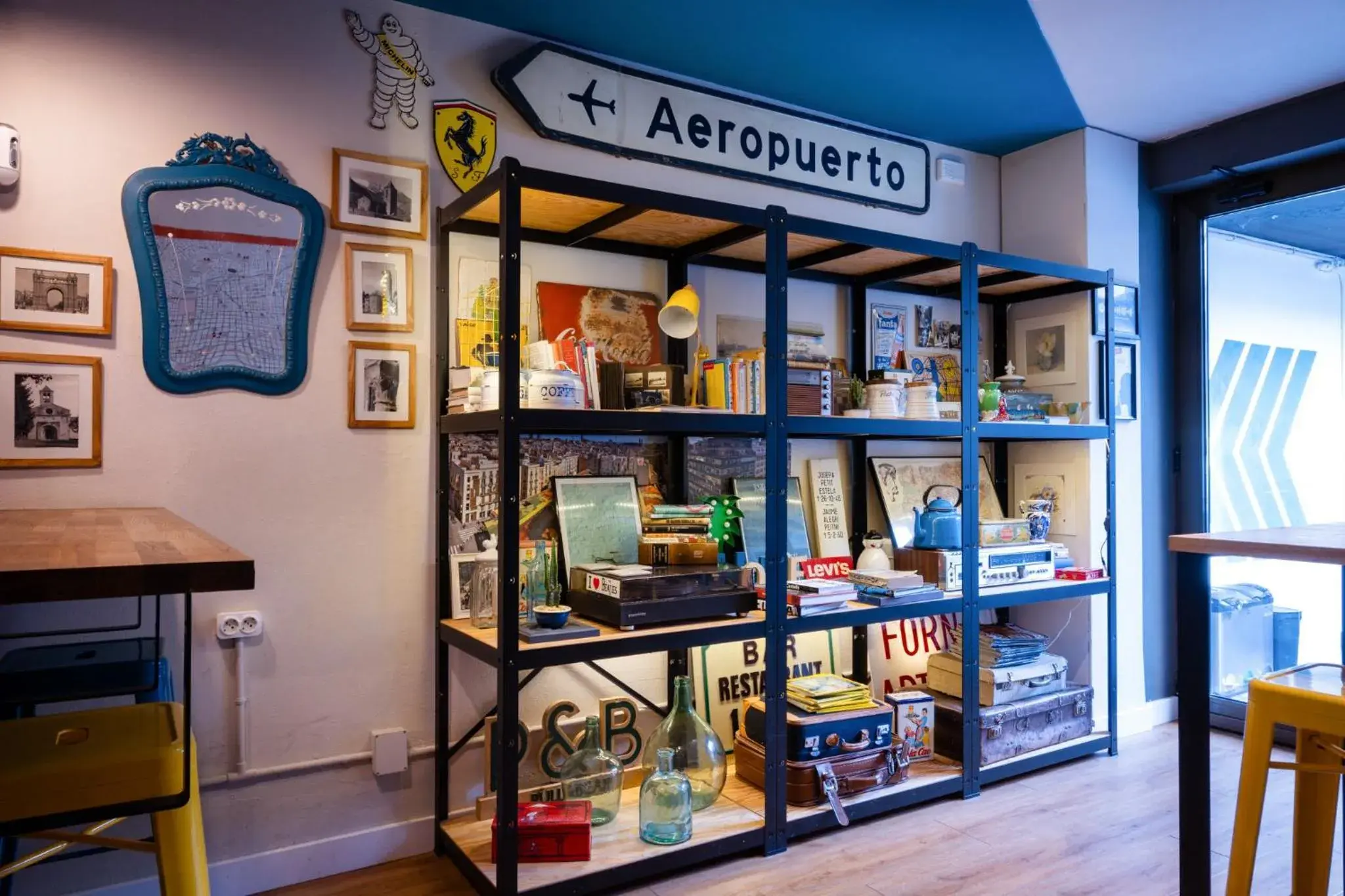 Lobby or reception in Factory Hostels Barcelona Lobby or reception in Factory Hostels Barcelona