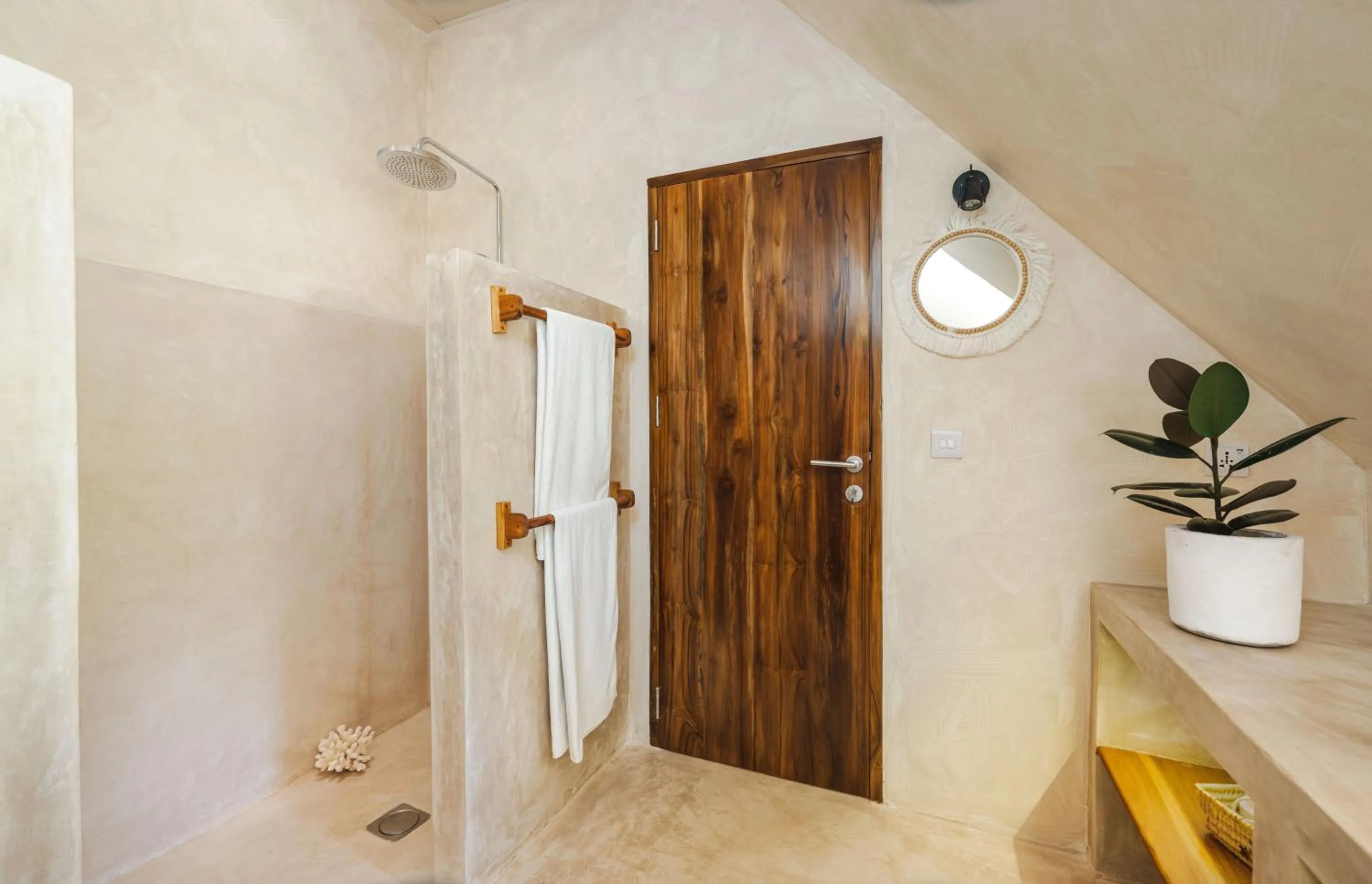 Shower in Sahari Zanzibar