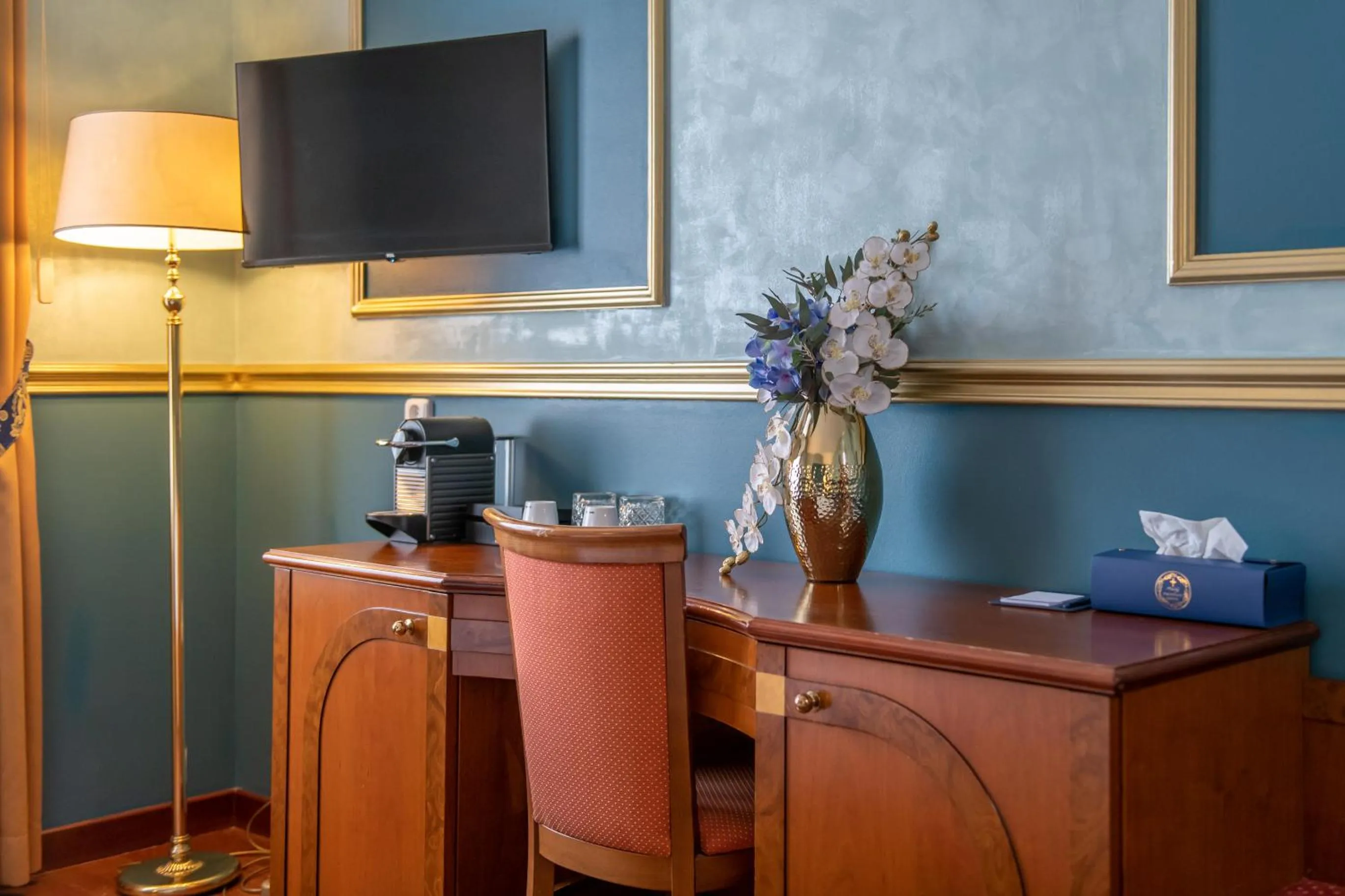 TV and multimedia in Hotel Kinsky Fountain