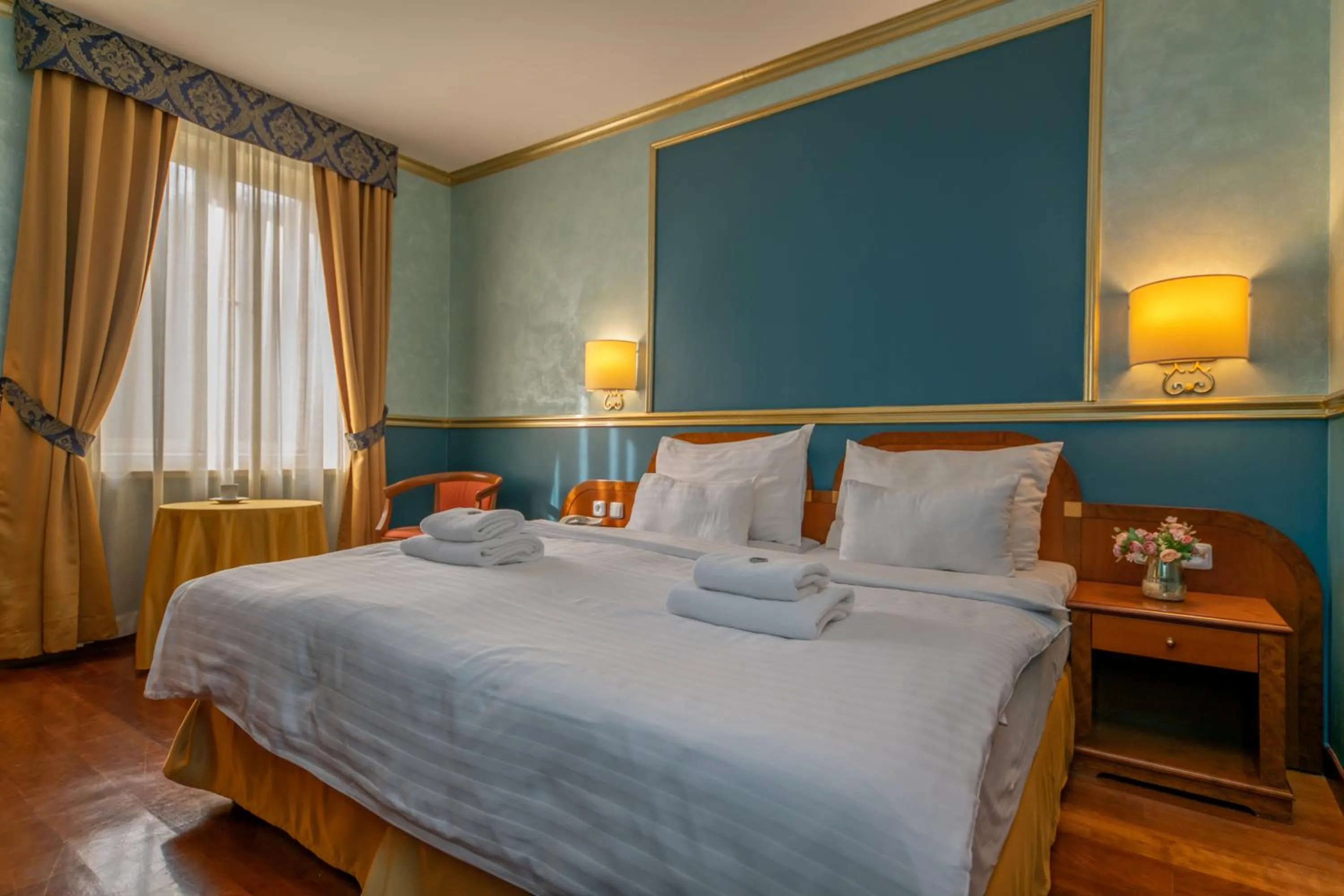 Bedroom, Bed in Hotel Kinsky Fountain