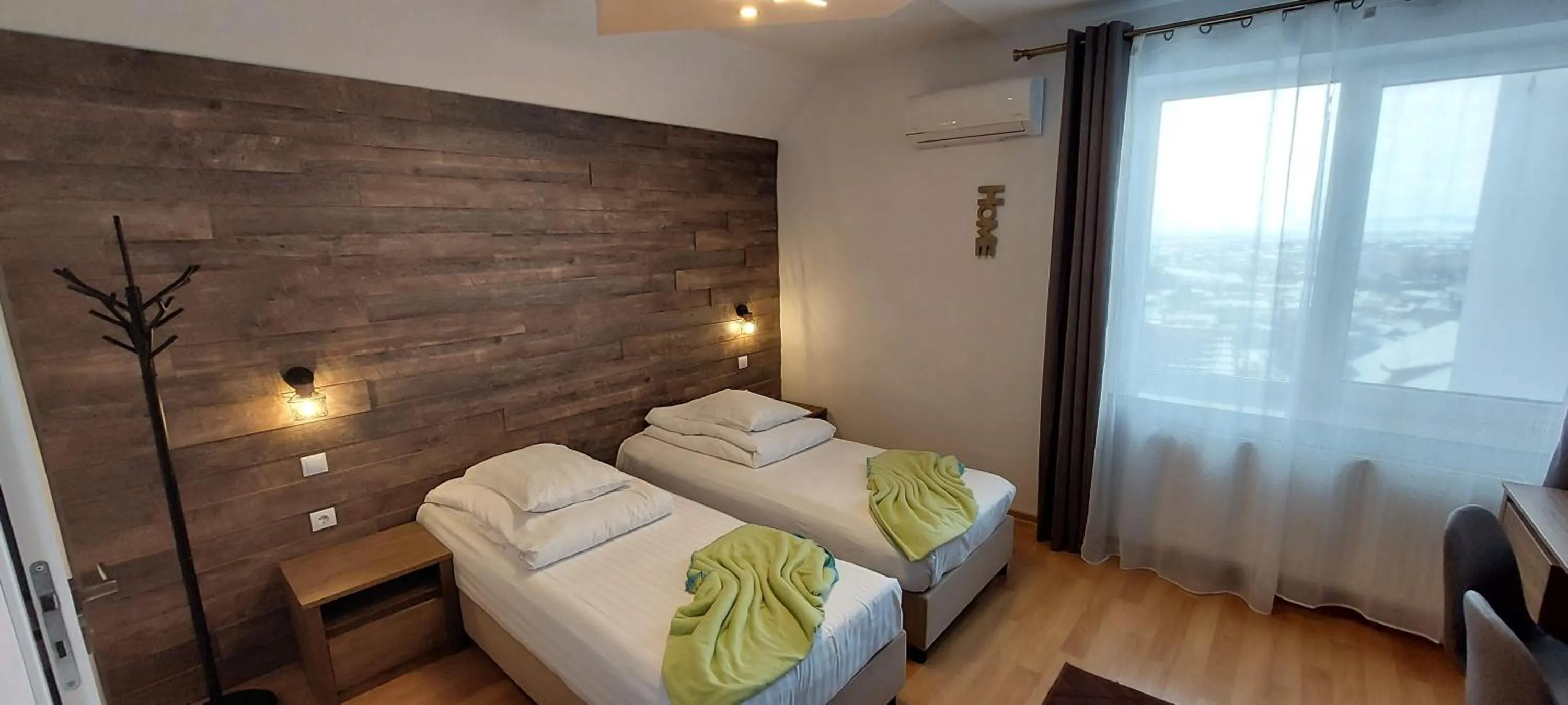 Bed in Pensiunea Riunione