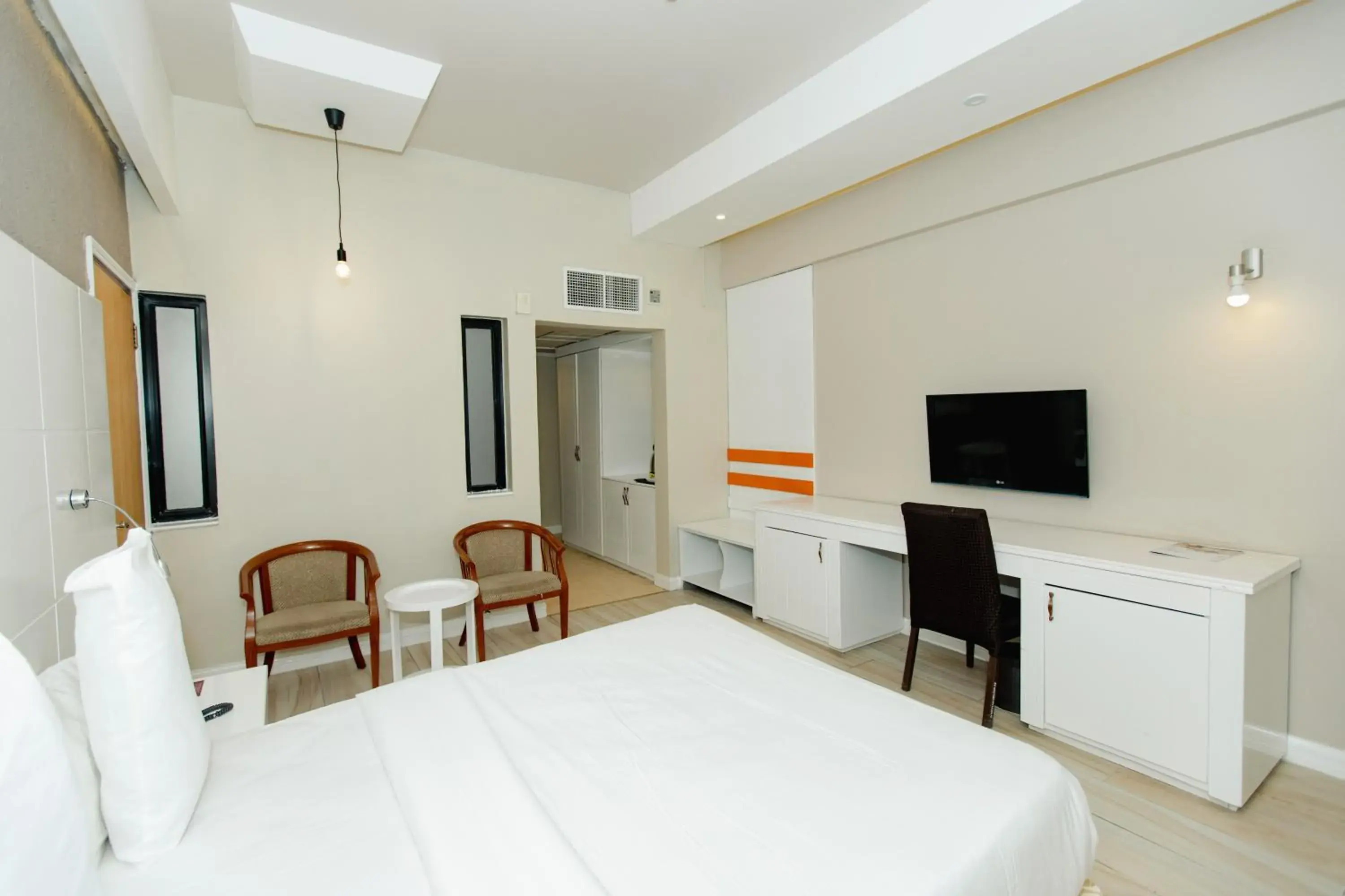 Deluxe Double Room - single occupancy in Gold Crest Hotel Deluxe Double Room - single occupancy in Gold Crest Hotel