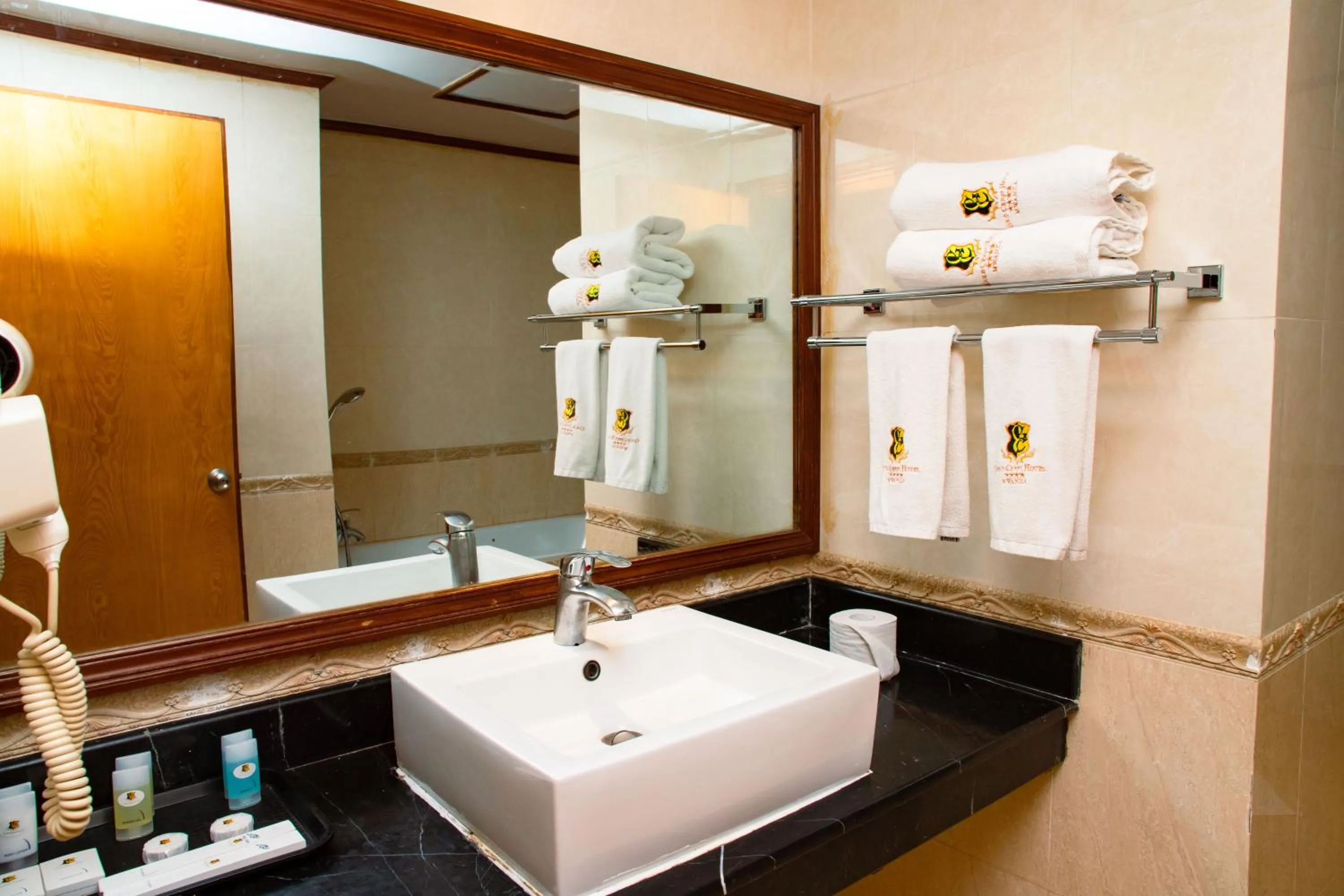 Shower in Gold Crest Hotel