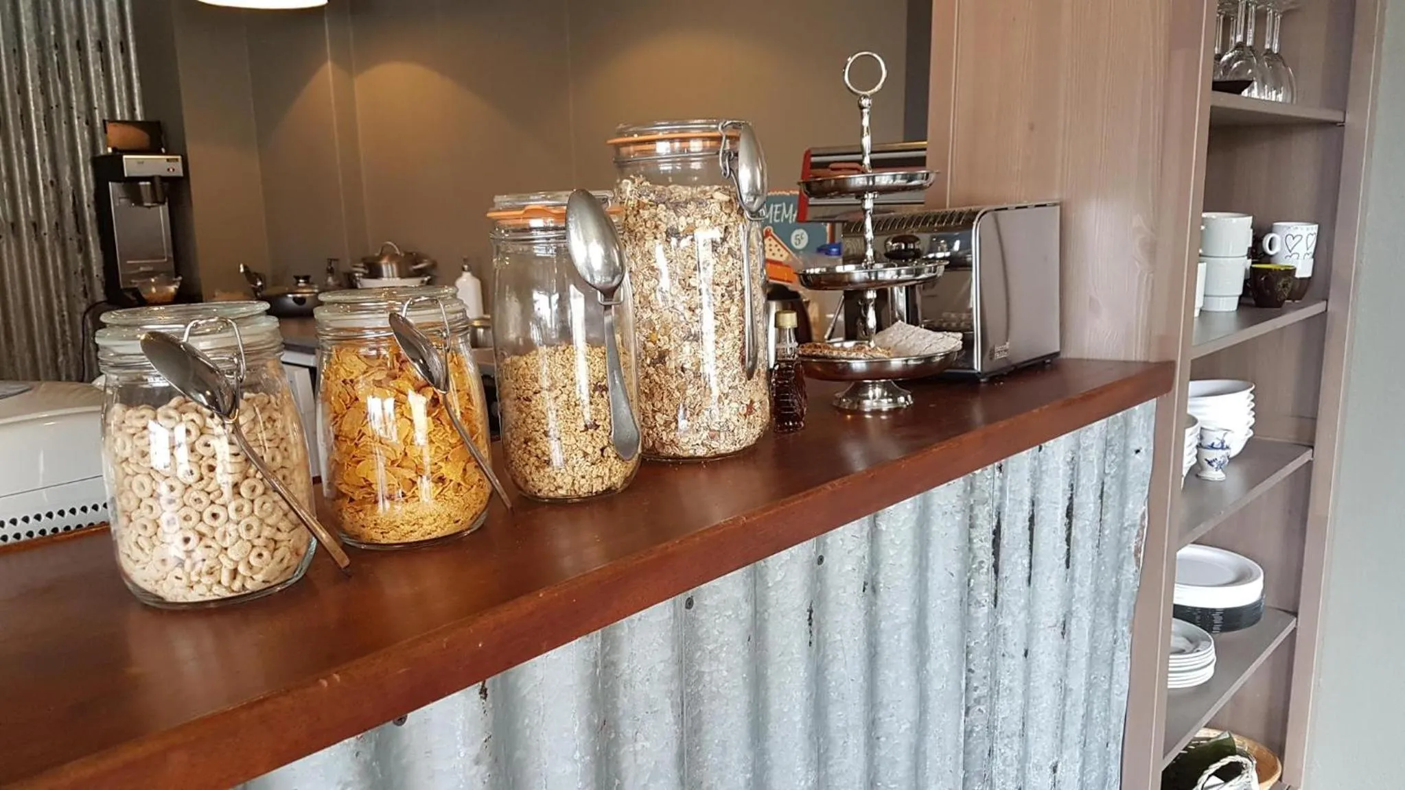 Breakfast in Harbour Inn - Guesthouse