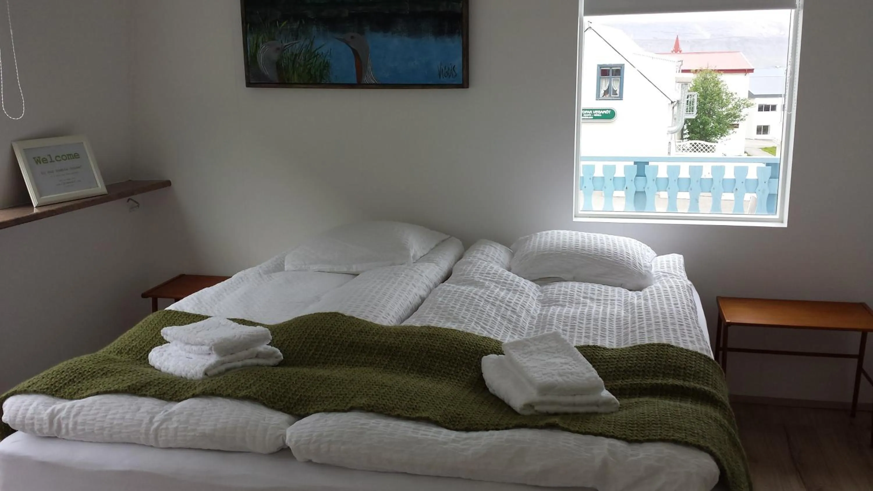 Bed in Harbour Inn - Guesthouse