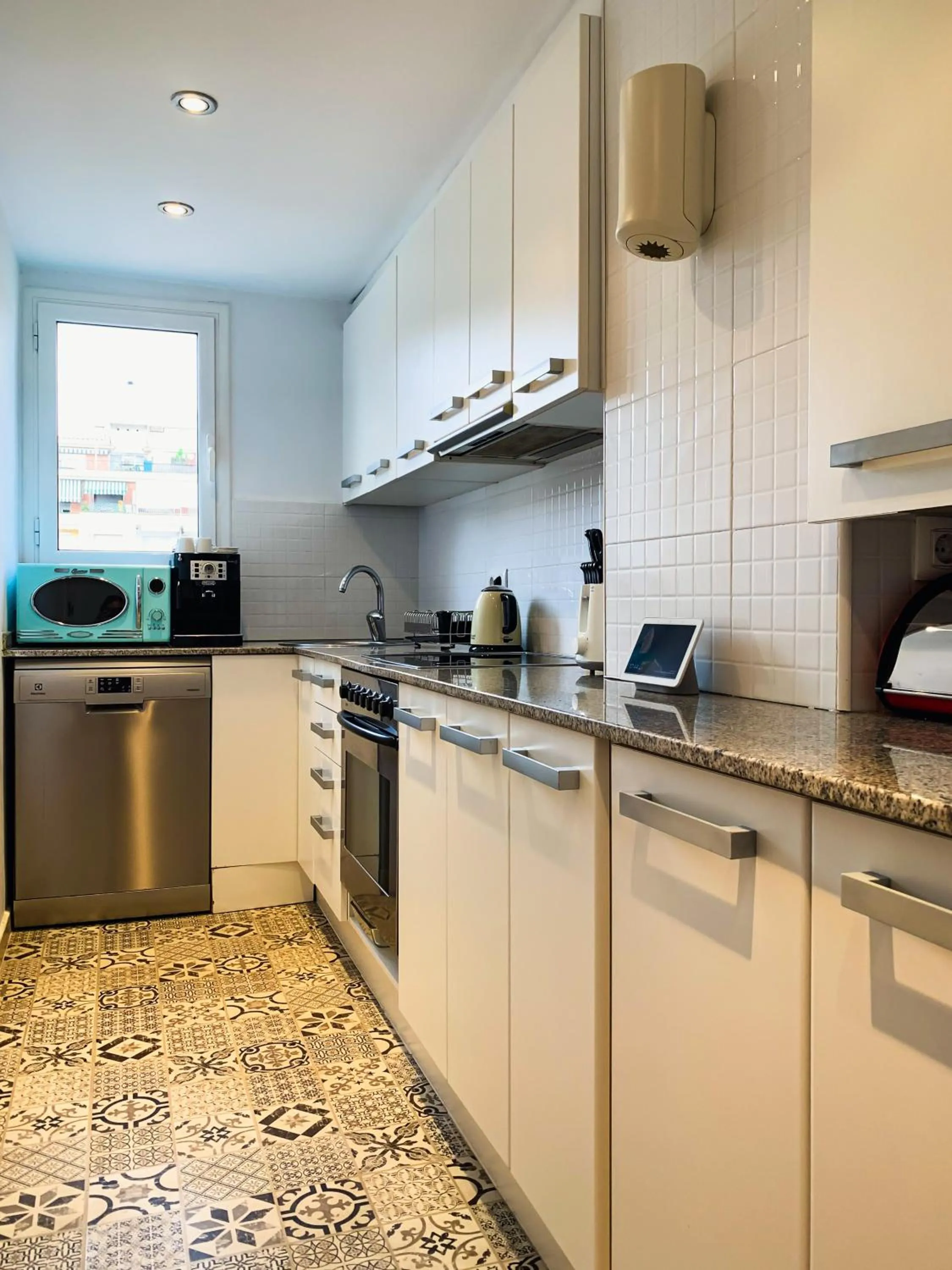 Kitchen or kitchenette in Incredible 2BR Penthouse with Urban Rooftop Garden