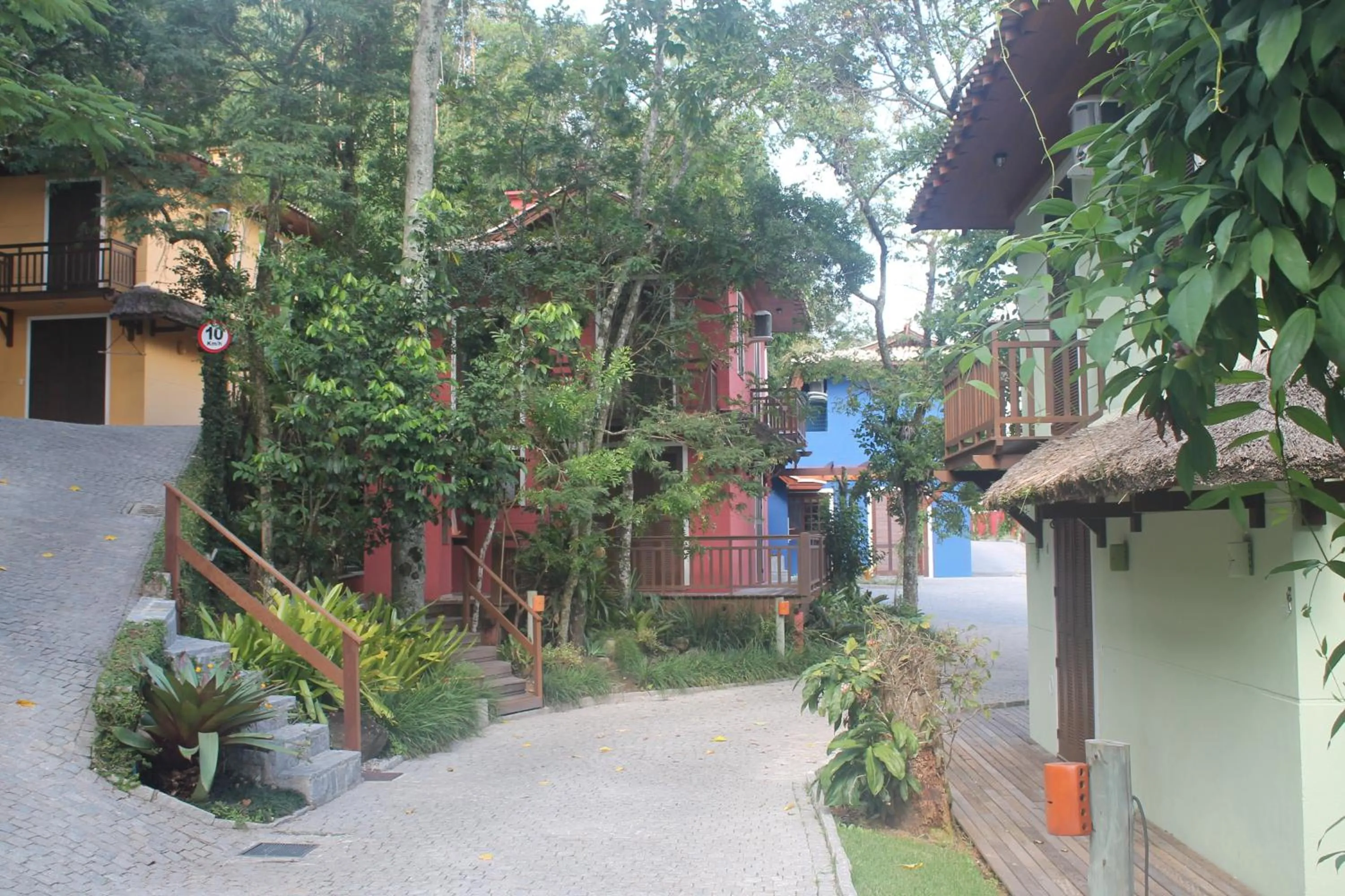 Inner courtyard view in Dubai Bungalows Bombinhas
