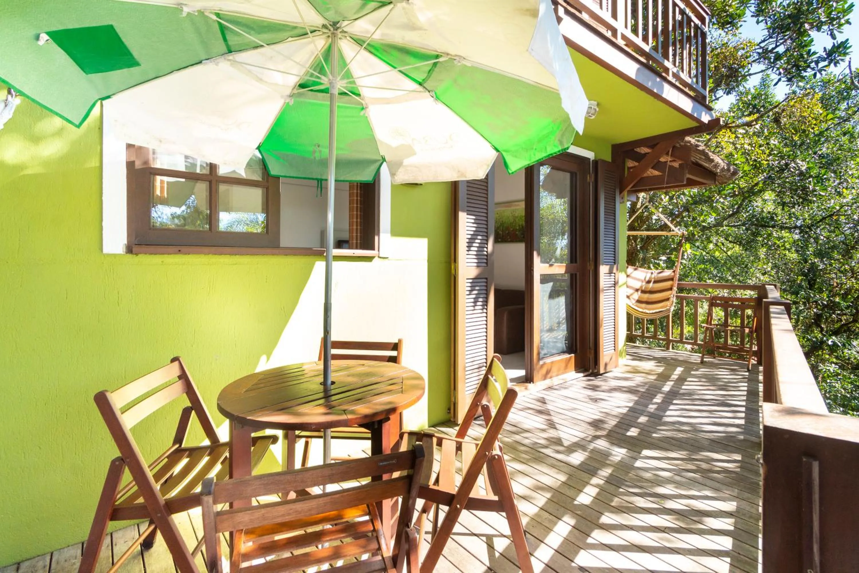 Patio in Dubai Bungalows Bombinhas