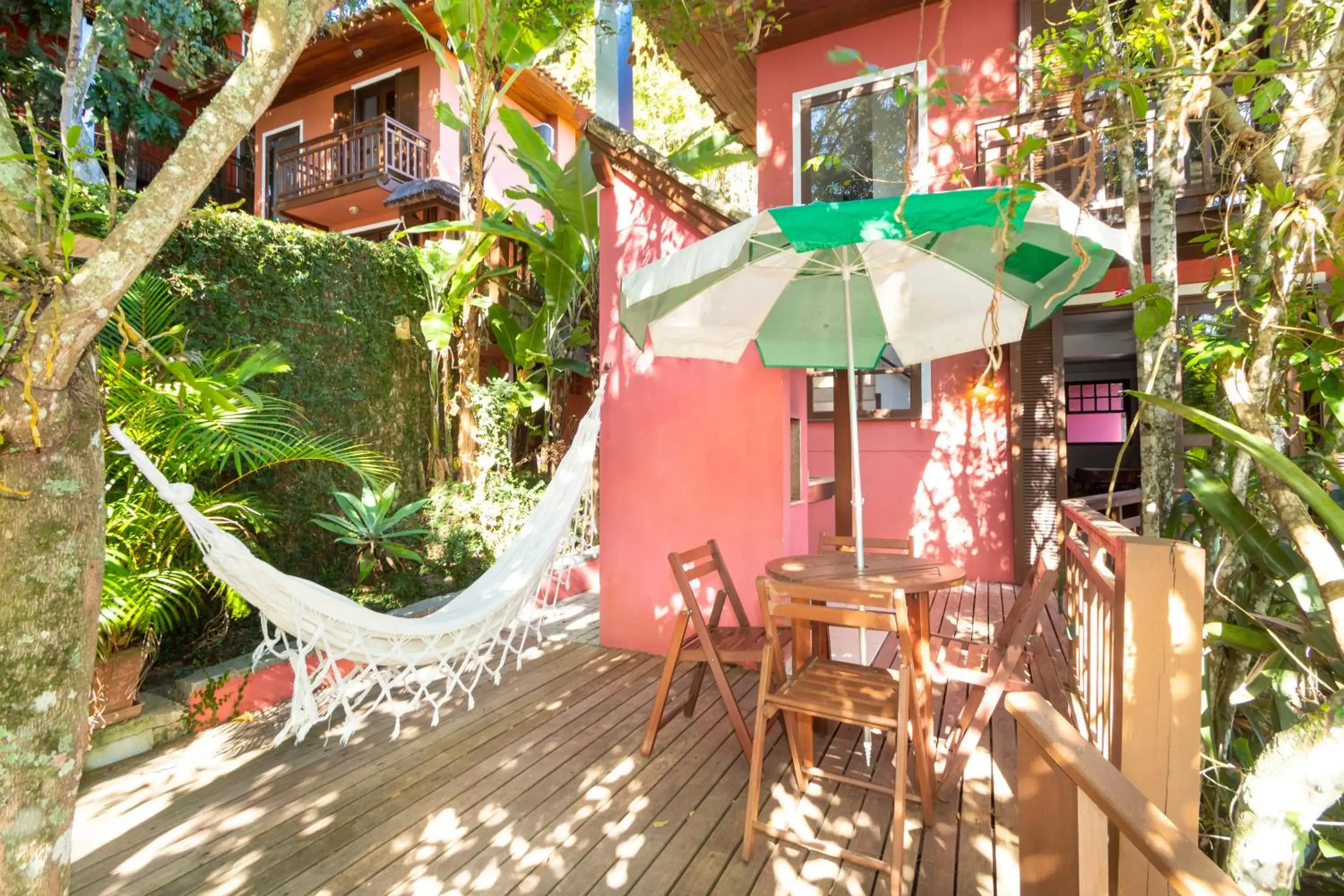 Two-Bedroom Bungalow in Dubai Bungalows Bombinhas Two-Bedroom Bungalow in Dubai Bungalows Bombinhas