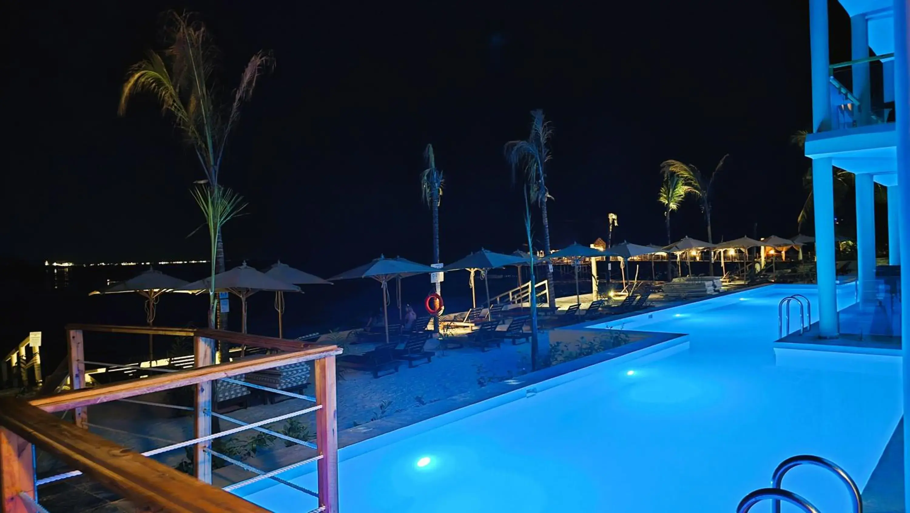 Pool view in Reef & Beach Resort - Spa Jambiani Pool view in Reef & Beach Resort - Spa Jambiani