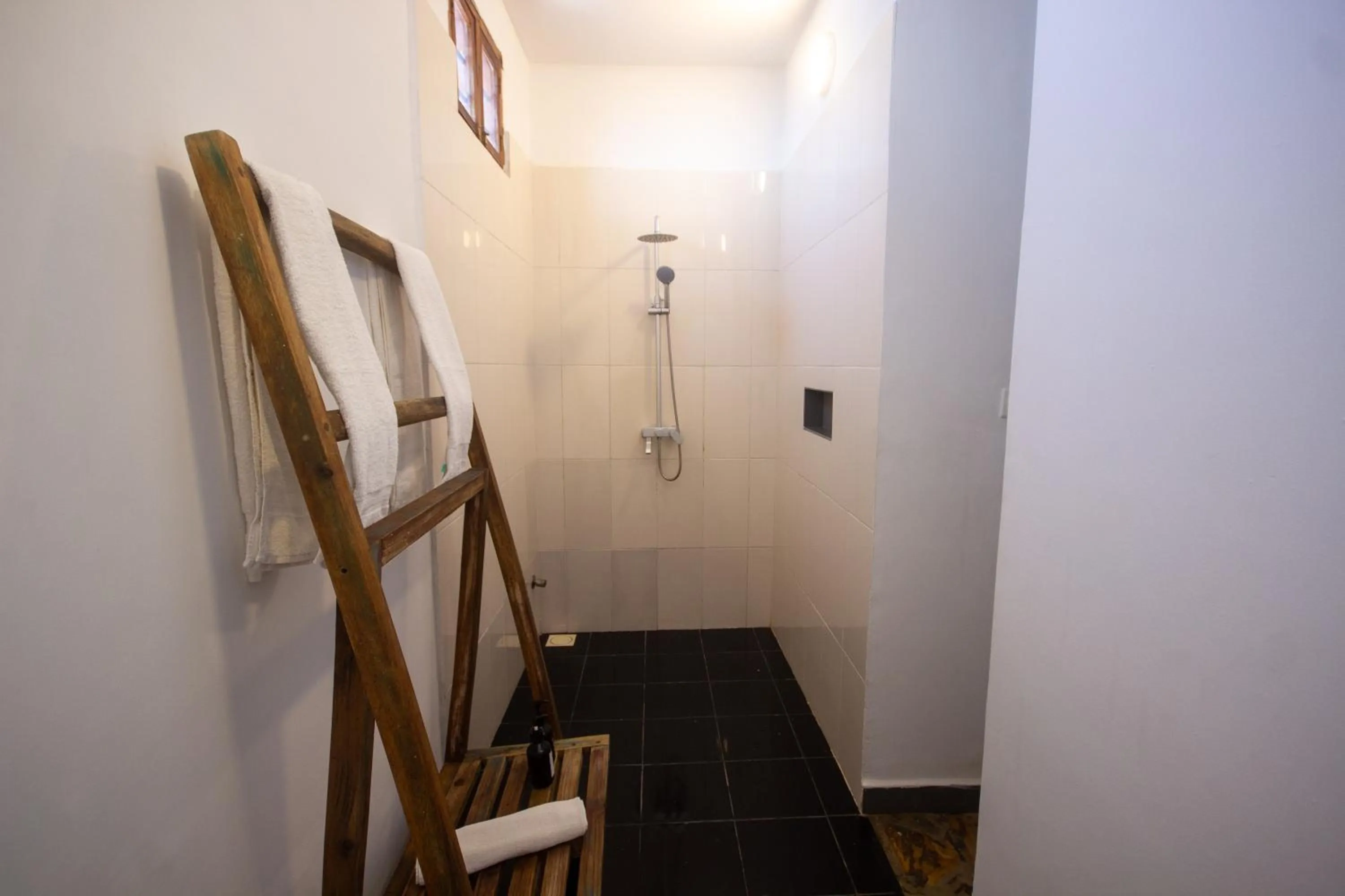 Shower in Reef & Beach Resort - Spa Jambiani