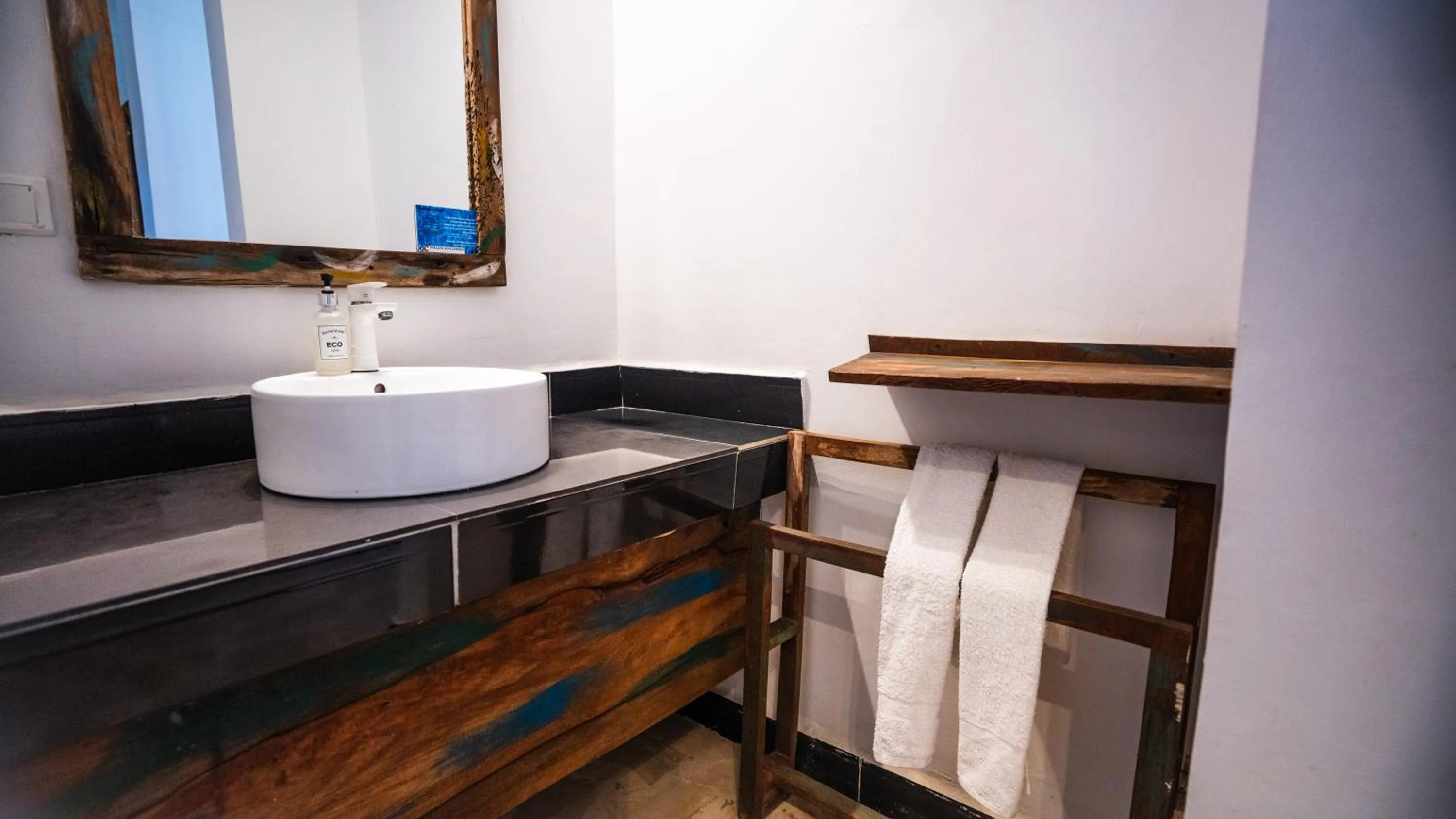 Bathroom in Reef & Beach Resort - Spa Jambiani