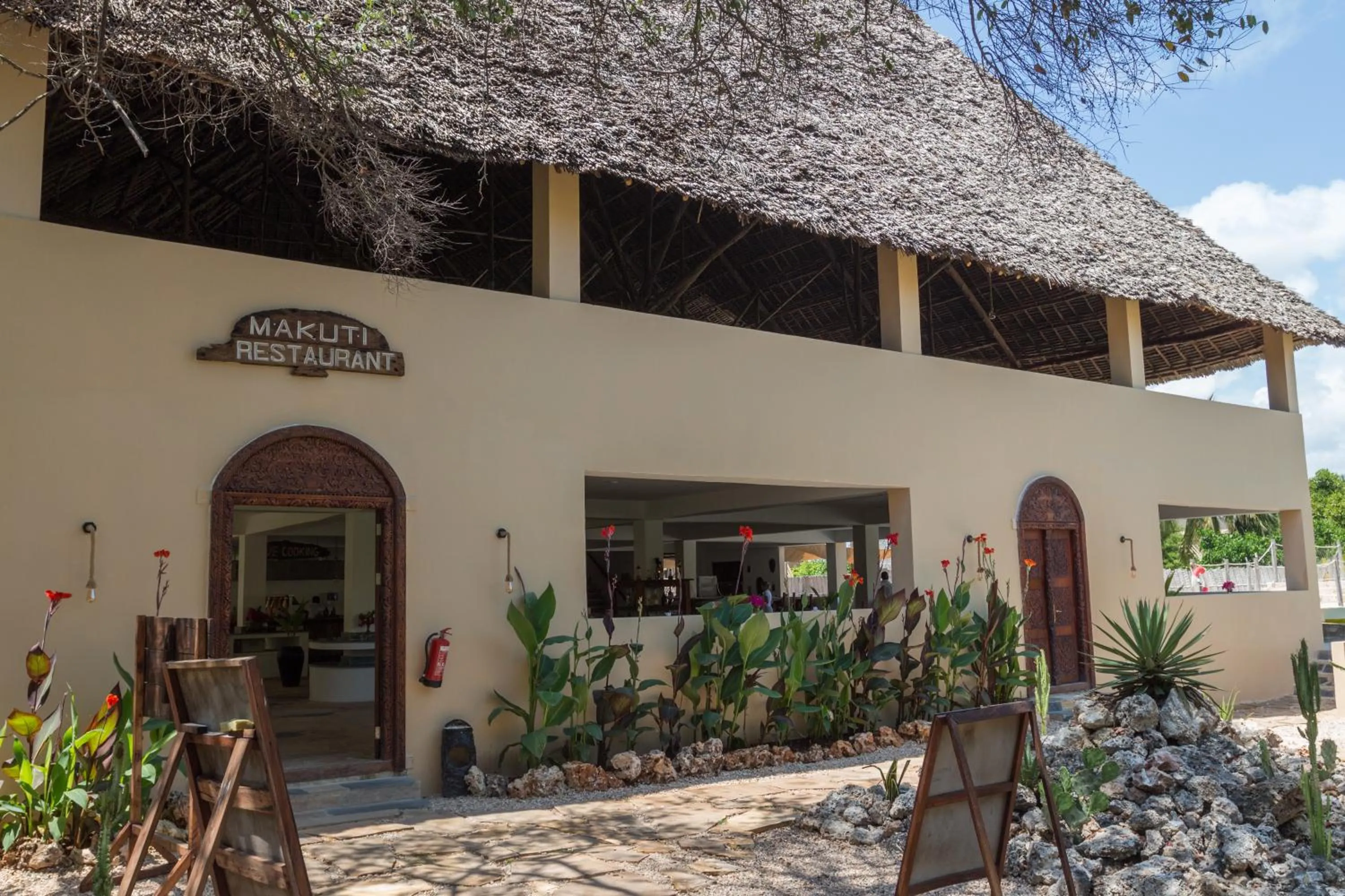 Restaurant/places to eat in Reef & Beach Resort - Spa Jambiani